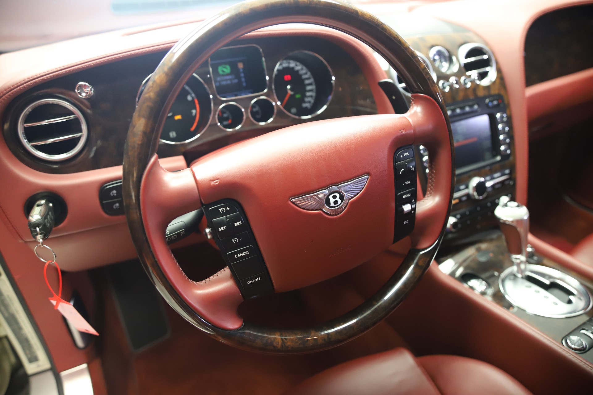 BENTLEY Continental GT 6.0-image-9
