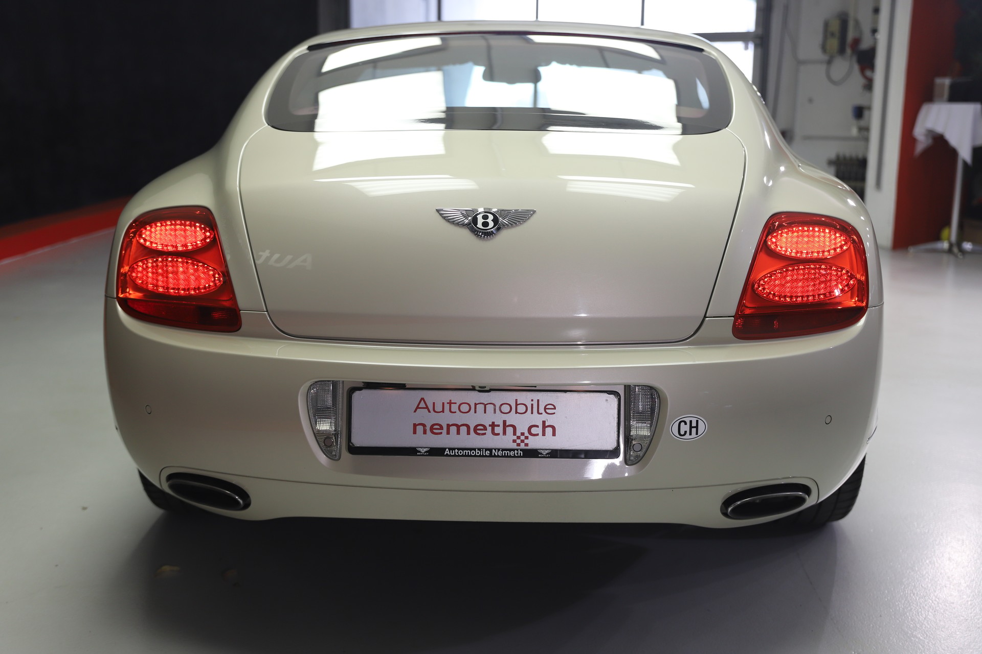 BENTLEY Continental GT 6.0-showroom-element-3