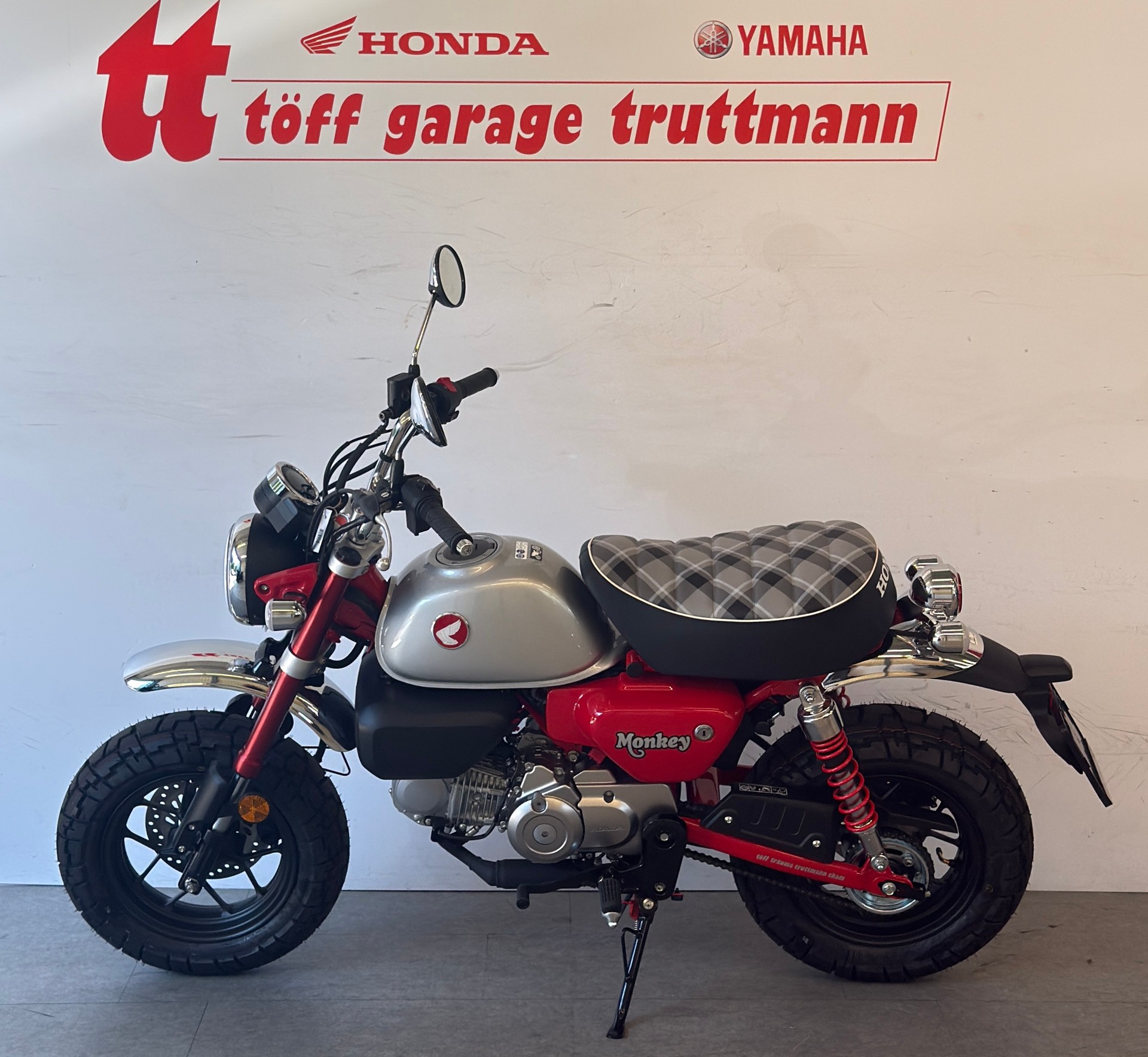 HONDA Z 125 Monkey-showroom-element-1