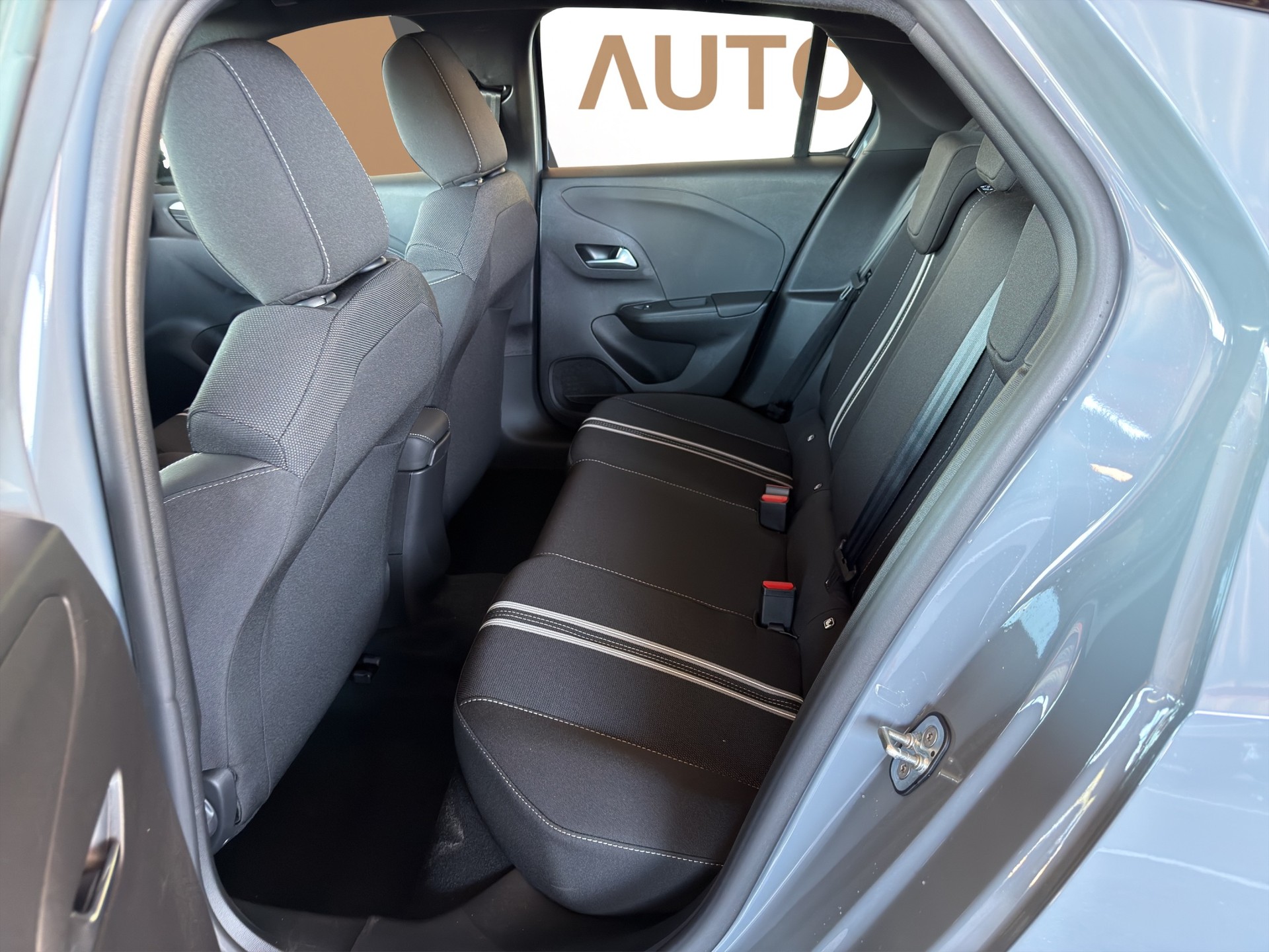 OPEL Corsa-e 156 GS Pack Komfort 3 Phaser-image-16