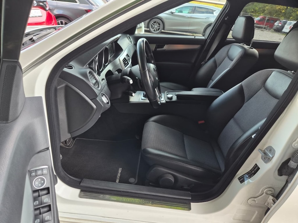 MERCEDES-BENZ C 250 CDI Avantgarde 4Matic 7G-Tronic AMG-image-7