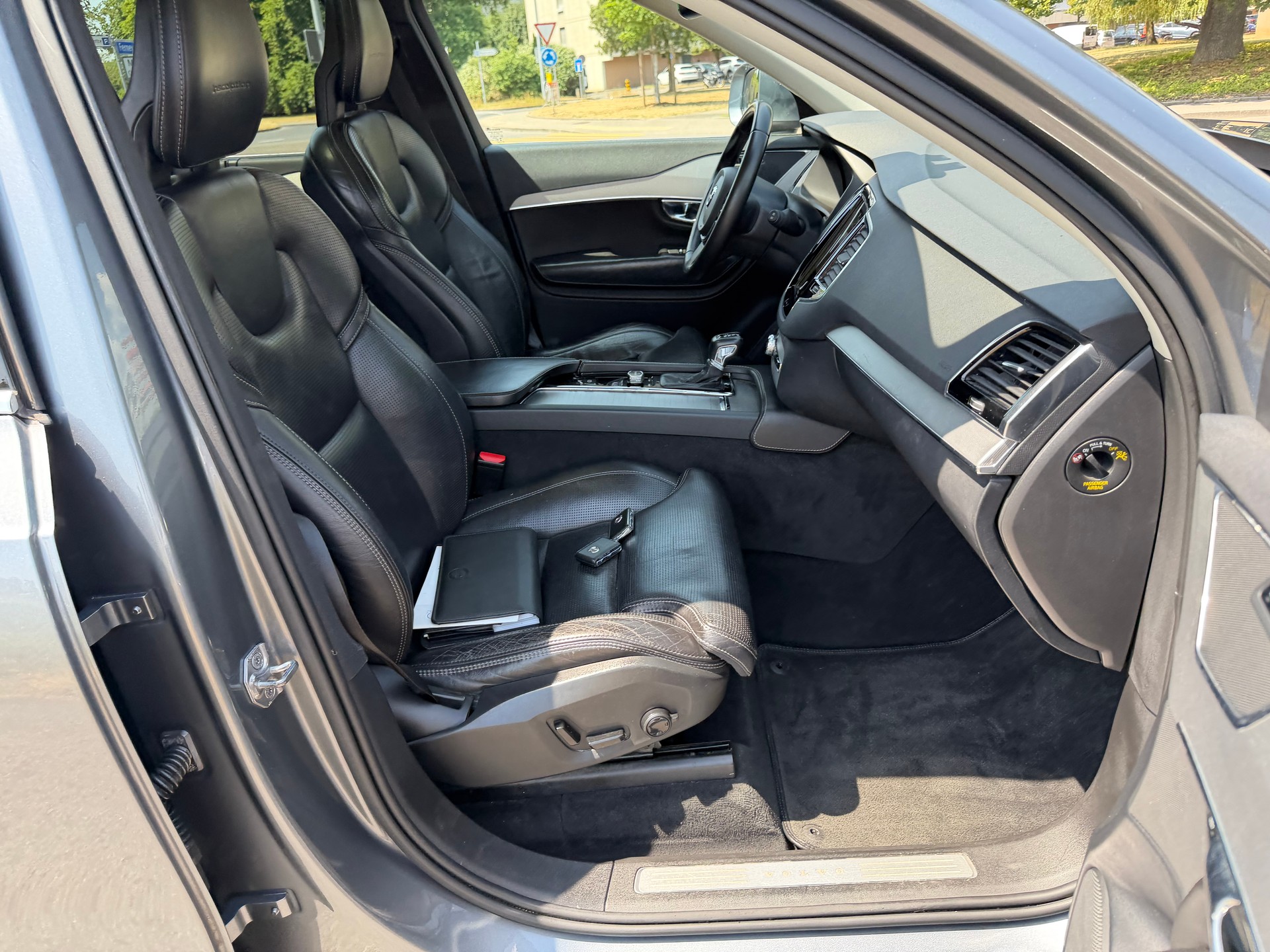 VOLVO XC90 T6 AWD Inscription Geartronic-image-14