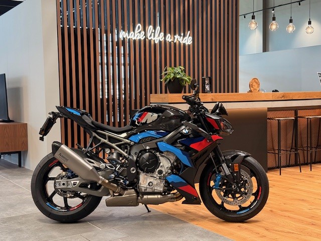 BMW M 1000 R