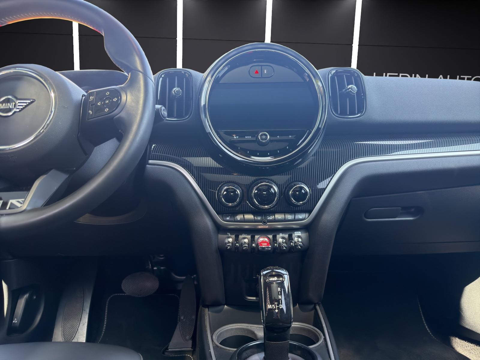 MINI Countryman F60 2.0i Cooper S ALL4-image-12