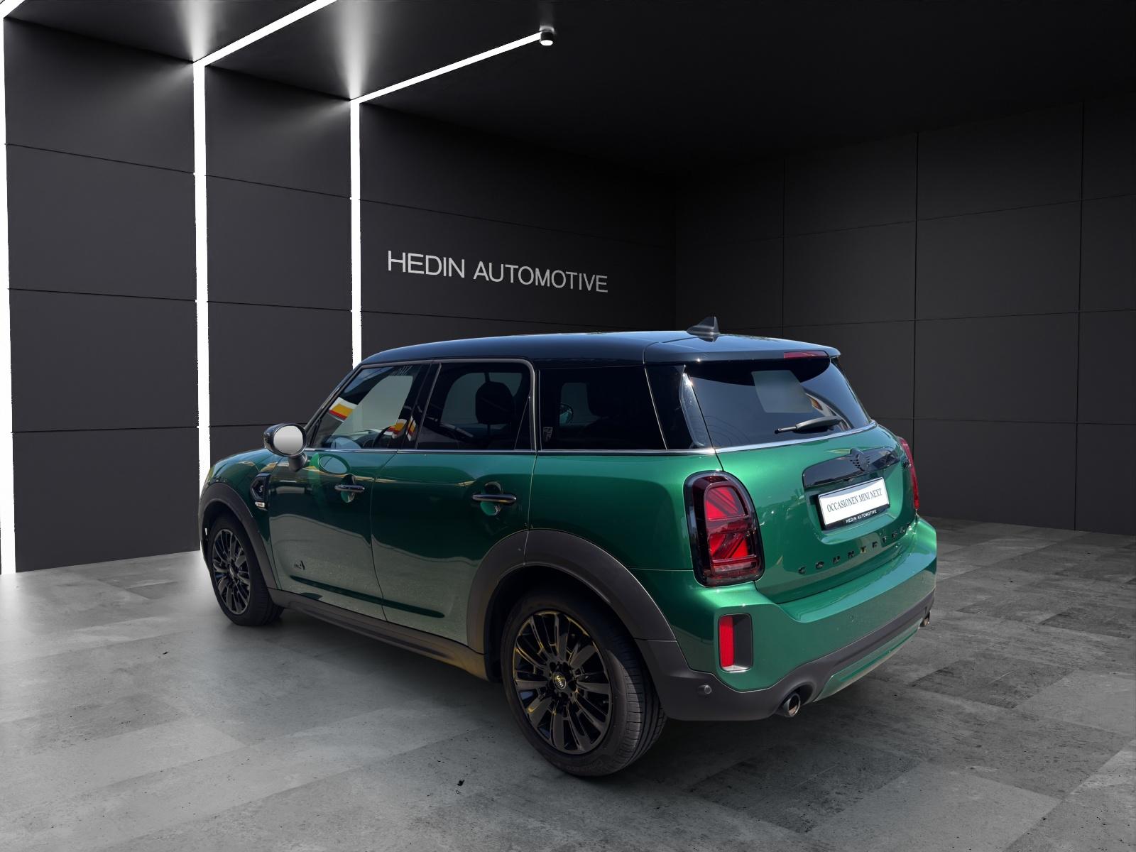 MINI Countryman F60 2.0i Cooper S ALL4-image-2