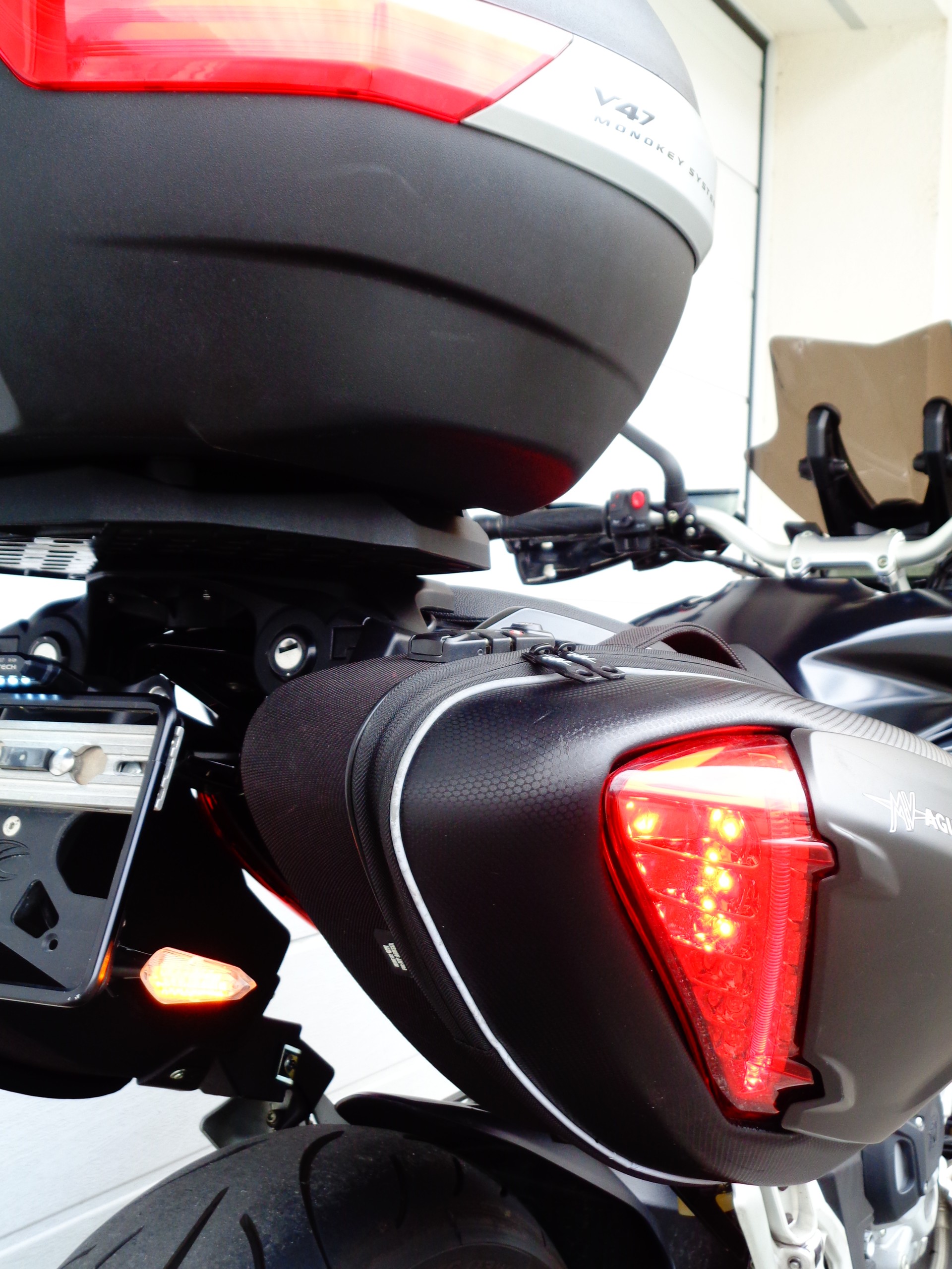 MV AGUSTA Stradale 800 EAS ABS-image-6