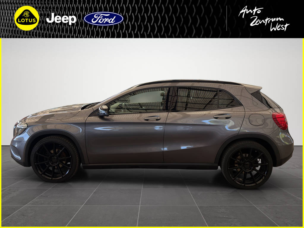 MERCEDES-BENZ GLA 220 CDI Urban 4m-image-1