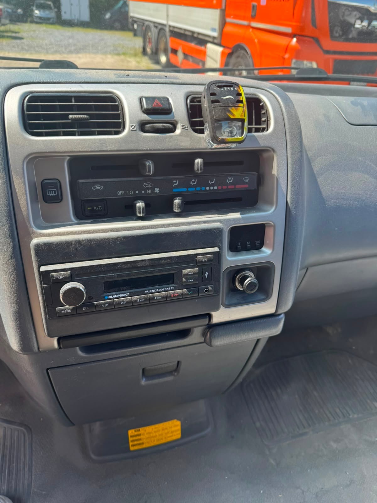 TOYOTA Hiace D-4D Kombi 4WD LWB-image-10