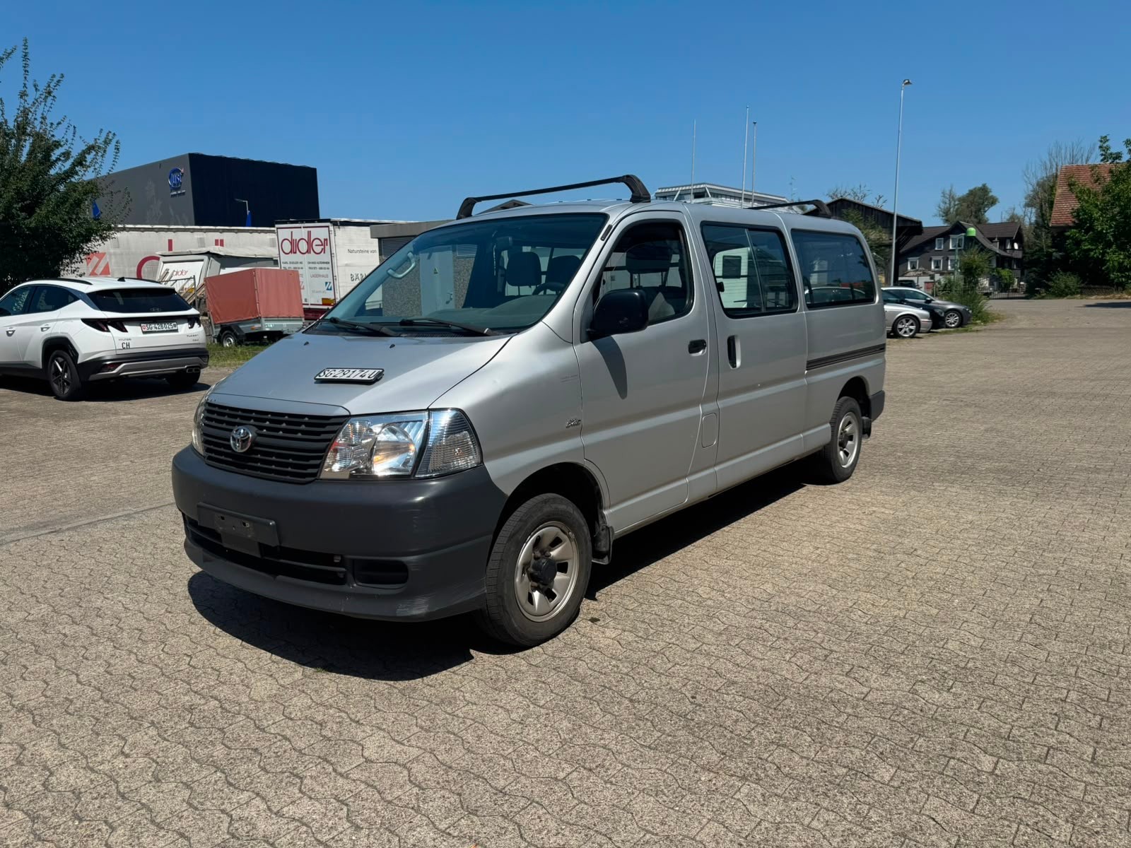 TOYOTA Hiace D-4D Kombi 4WD LWB-image-0