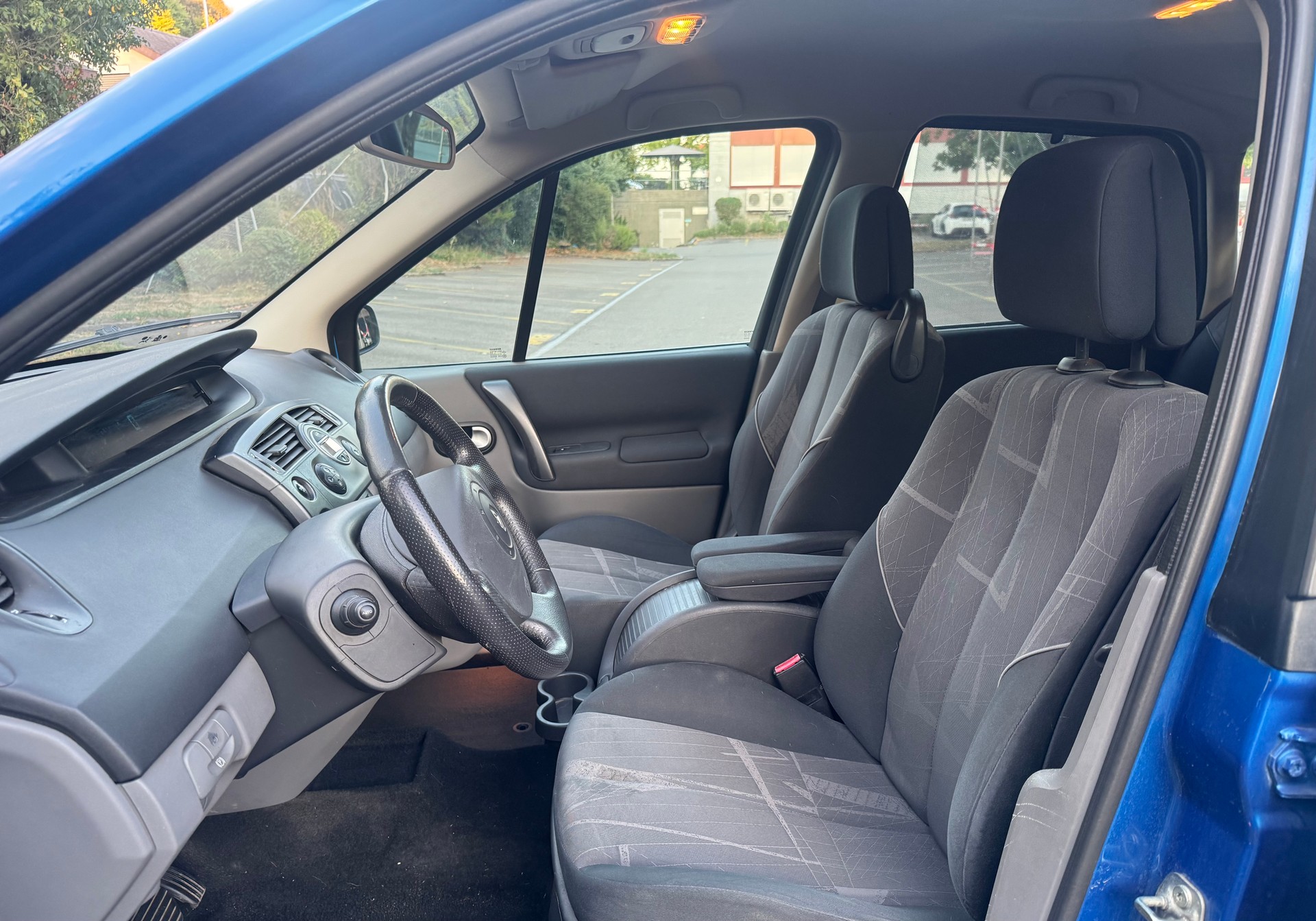 RENAULT Scénic 2.0 16V Dynamique-image-7