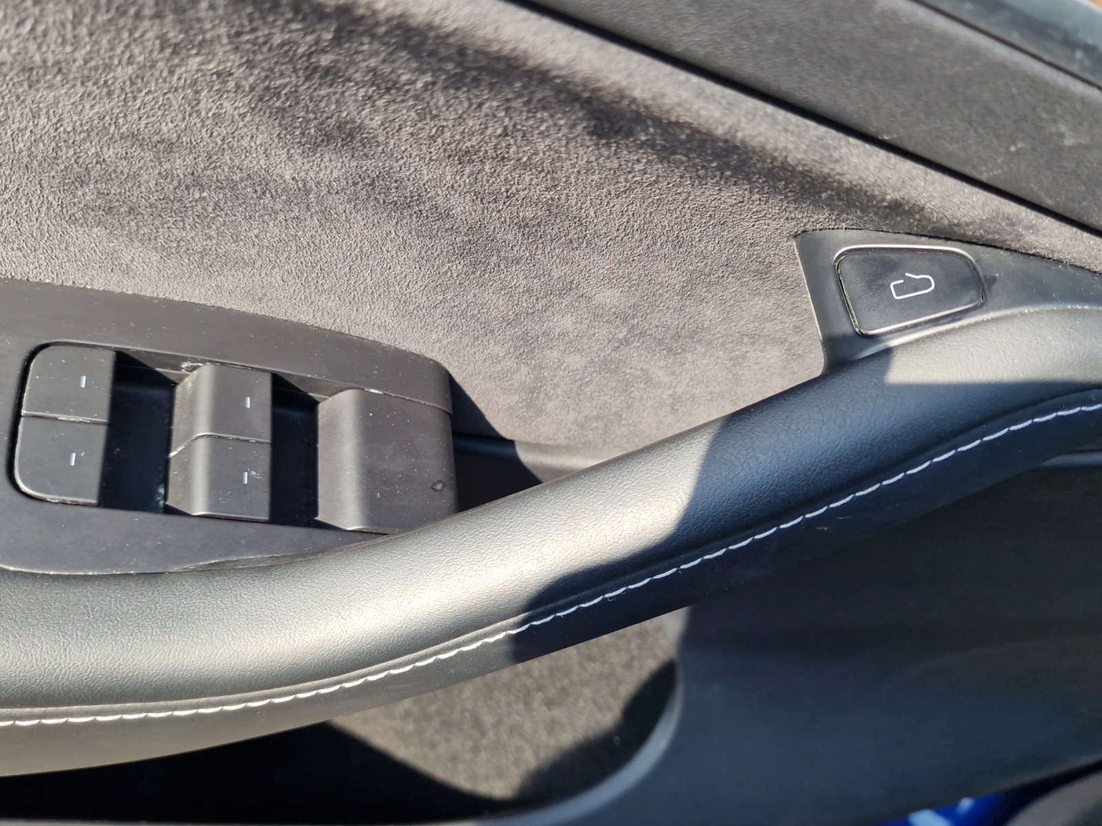 TESLA Model Y Long Range-image-14