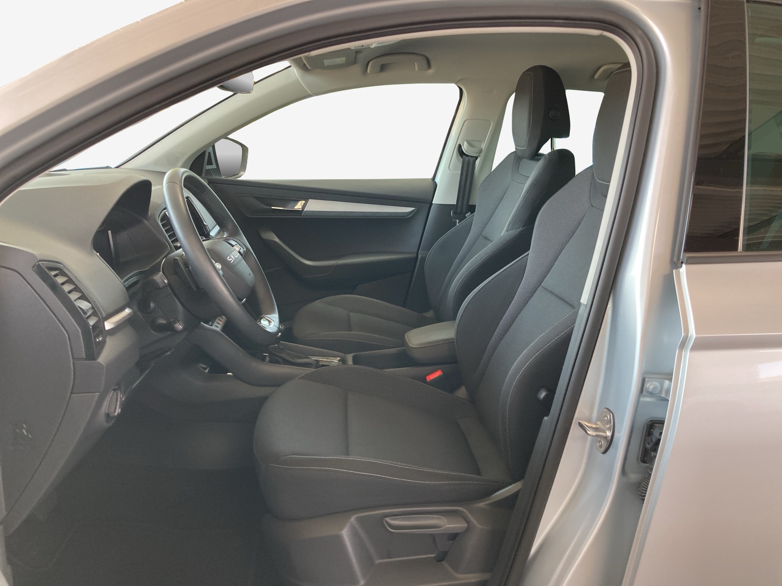 SKODA Karoq 2.0 TDI CR Selection 4x4 DSG-image-7