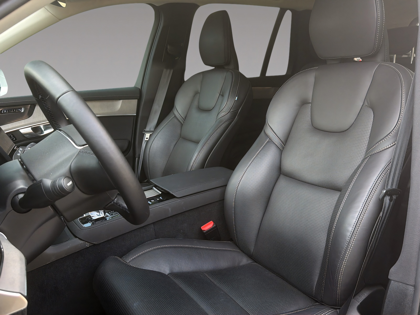 VOLVO XC90 2.0 B5 MH Plus Bright AWD-image-6