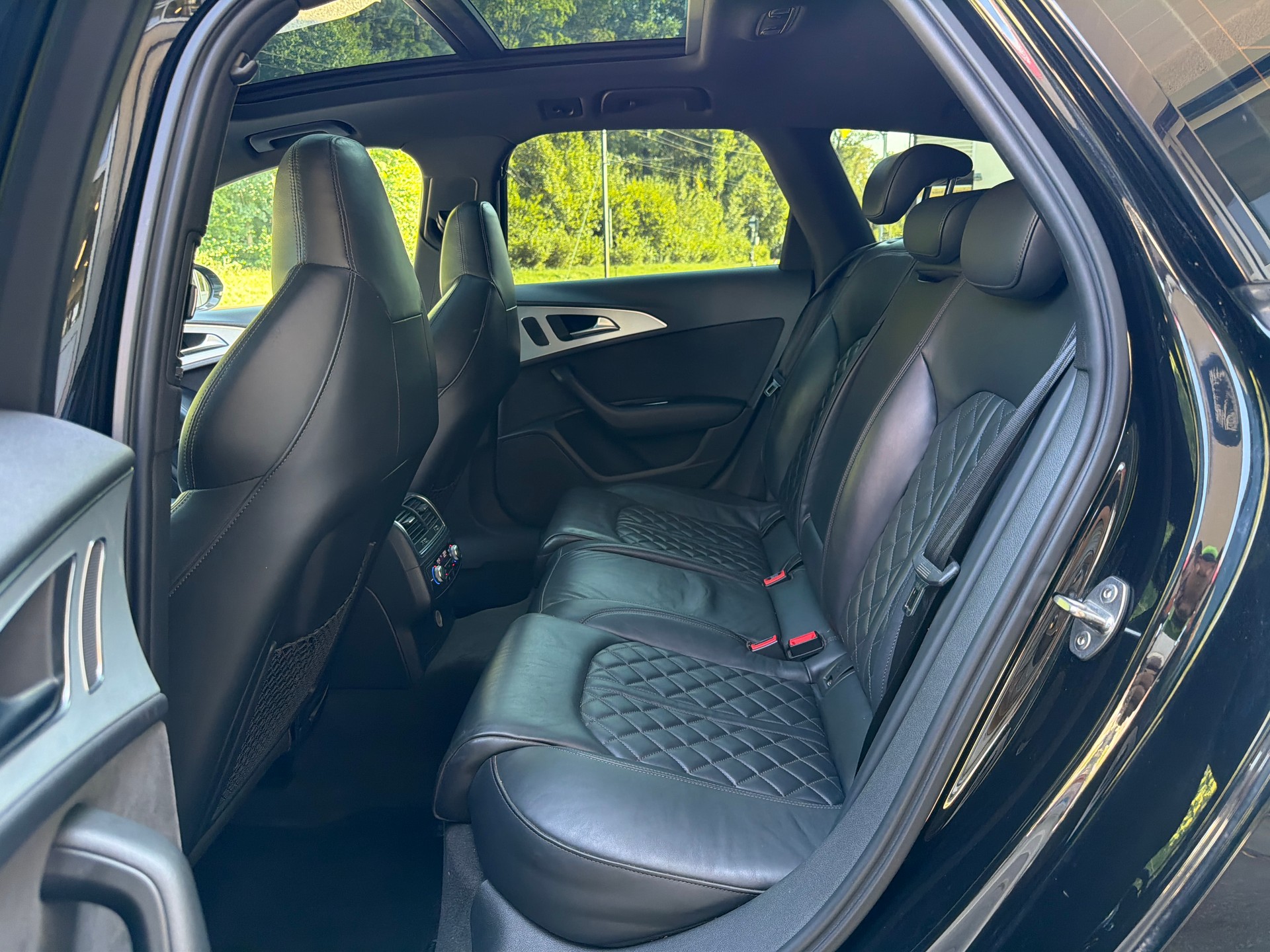 AUDI A6 Avant 3.0 TDI V6 quattro S-tronic-image-22
