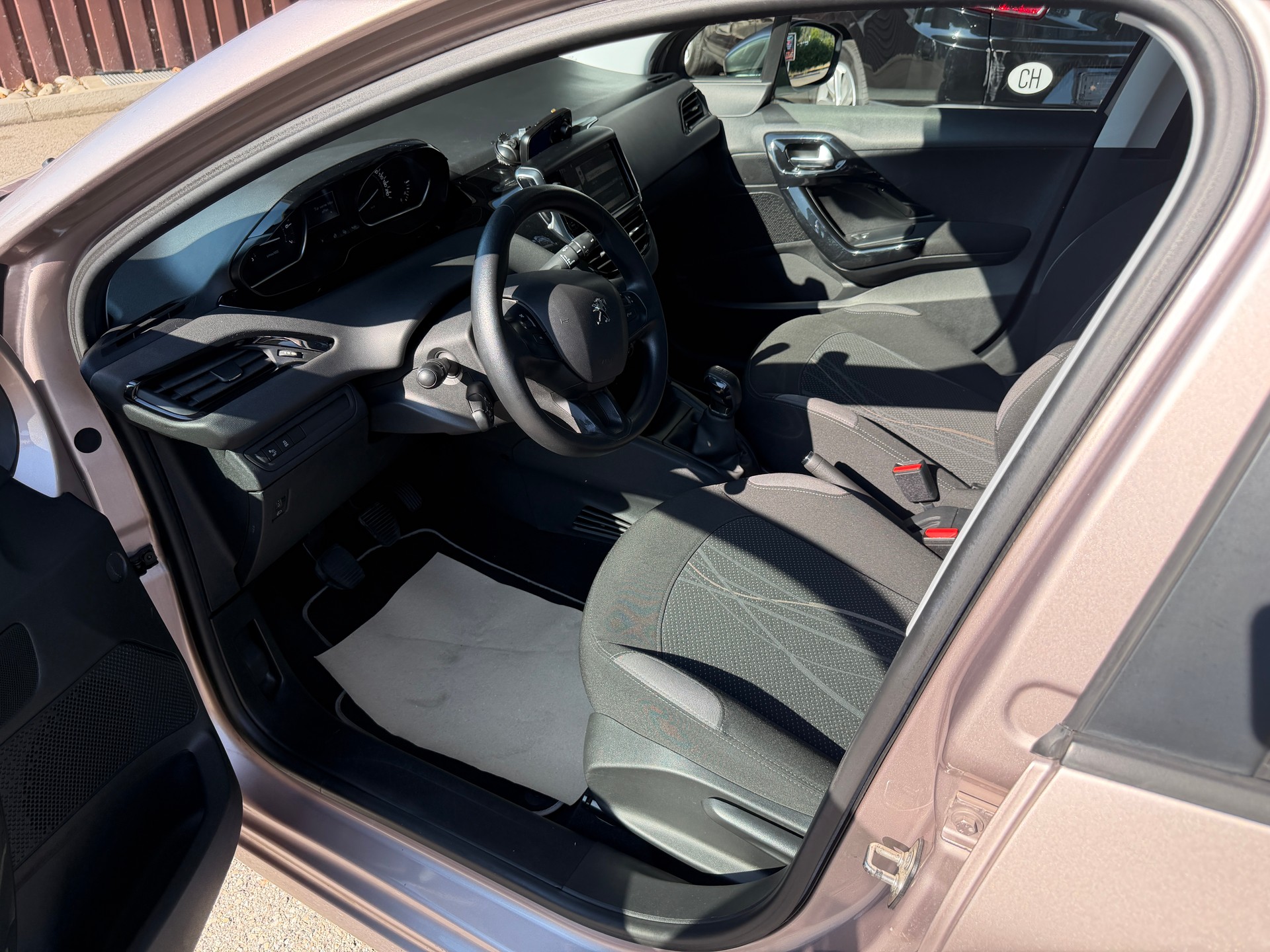 PEUGEOT 208 1.4 VTI Active "mit Garantieoptionen"-image-5