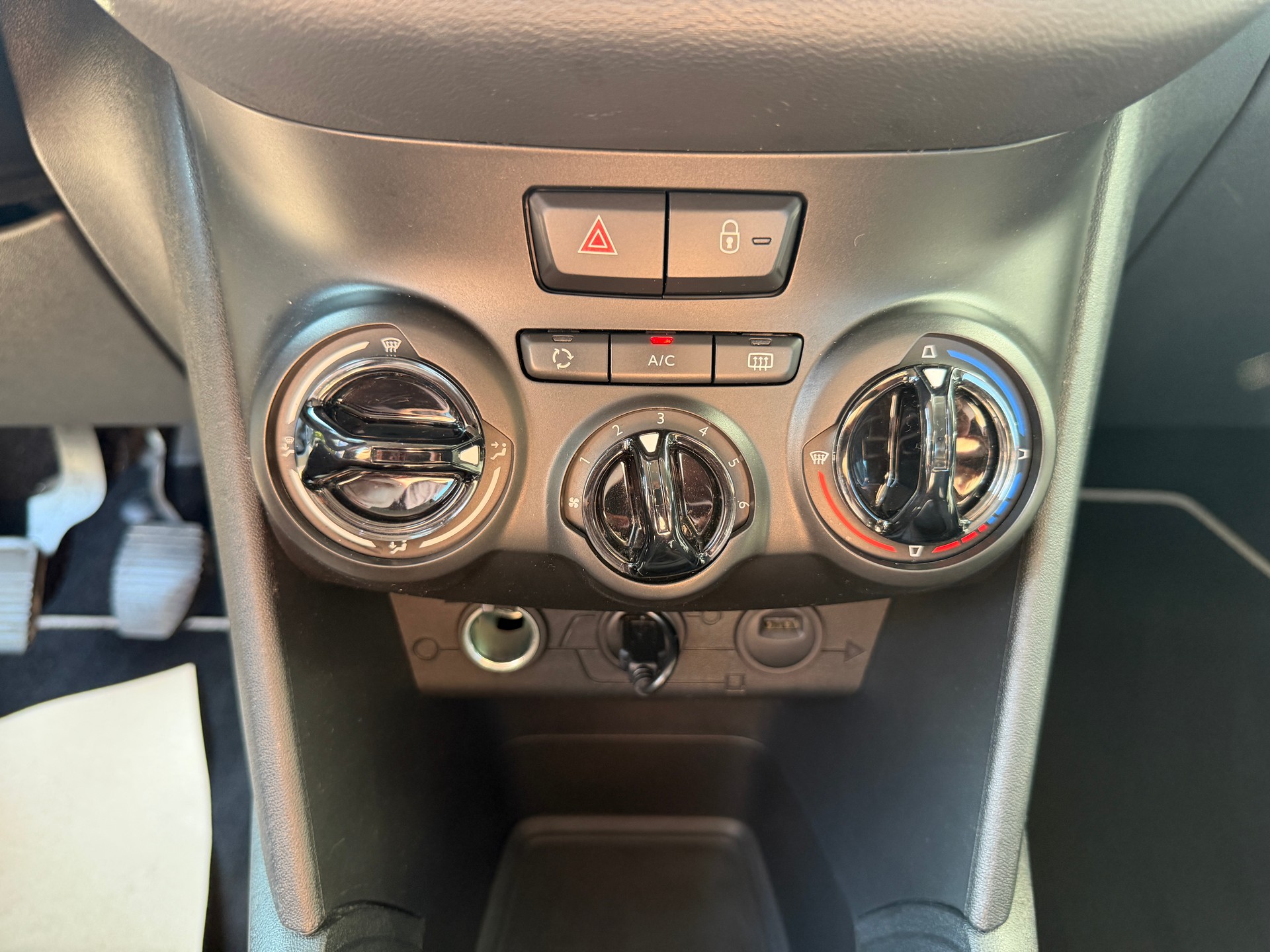 PEUGEOT 208 1.4 VTI Active "mit Garantieoptionen"-image-1