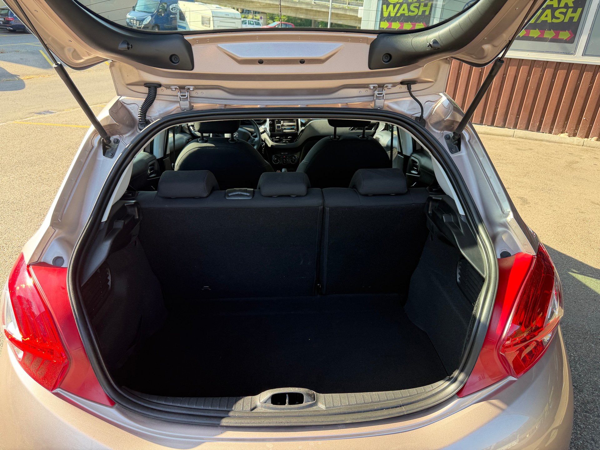 PEUGEOT 208 1.4 VTI Active "mit Garantieoptionen"-image-8