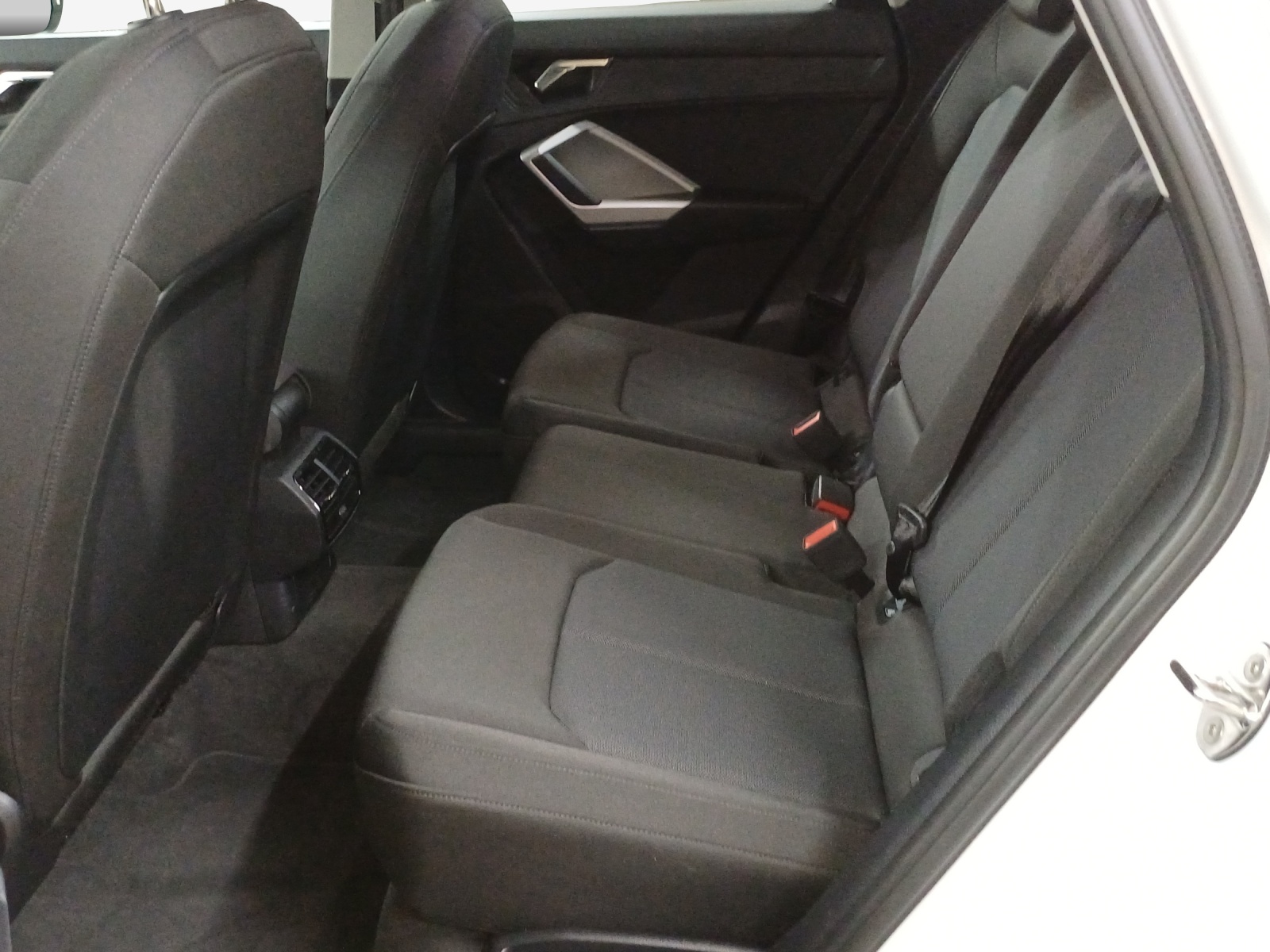 AUDI Q3 35 TFSI advanced S-tronic-image-11