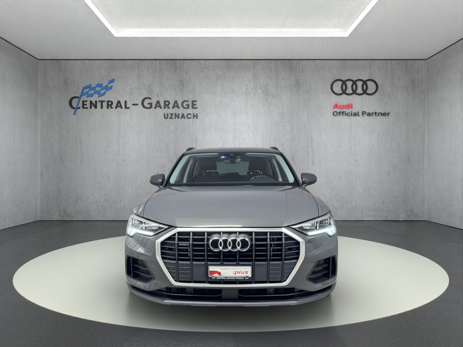 AUDI Q3 40 TDI Attraction quattro S-tronic-image-1