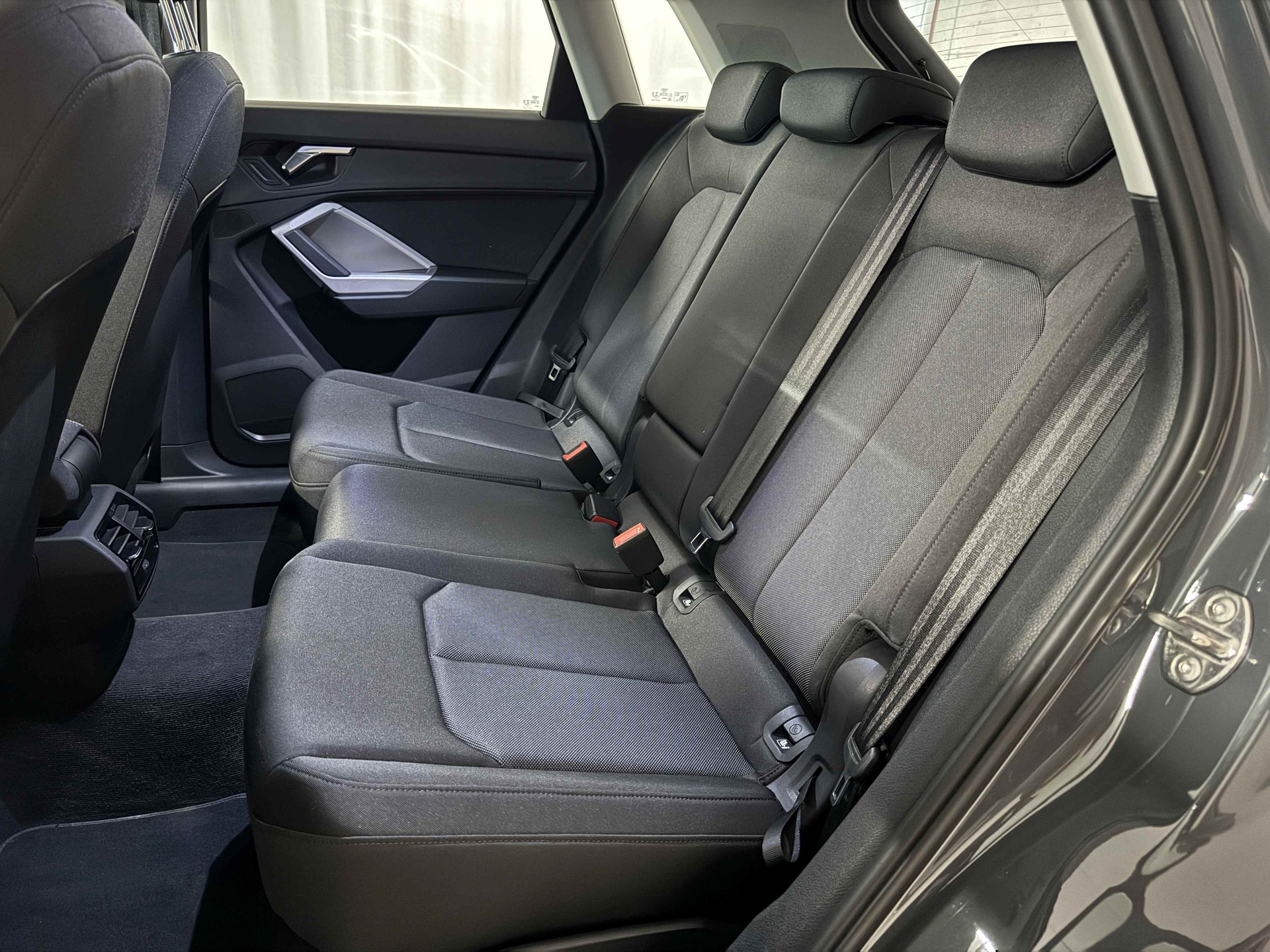 AUDI Q3 40 TDI Attraction quattro S-tronic-image-13