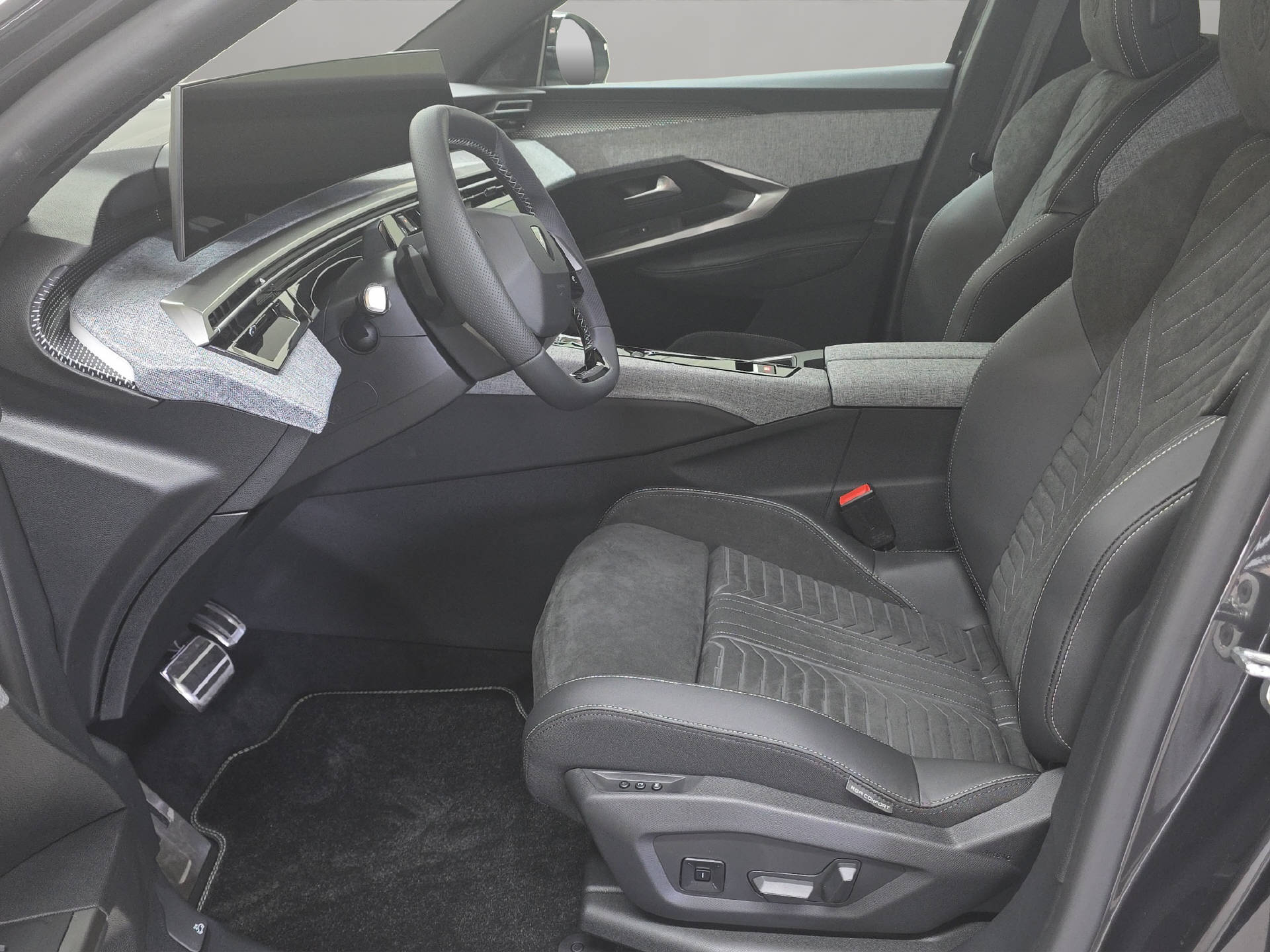 PEUGEOT E-3008 long range GT-image-6