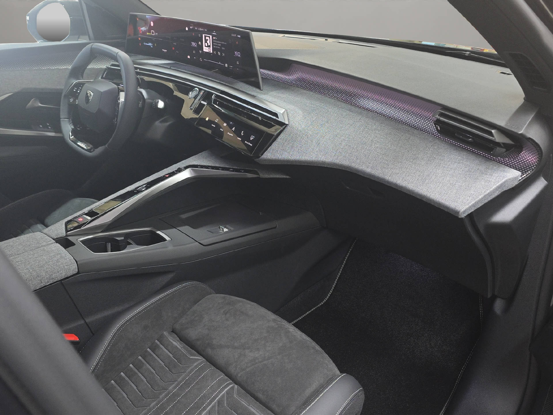 PEUGEOT E-3008 long range GT-image-12