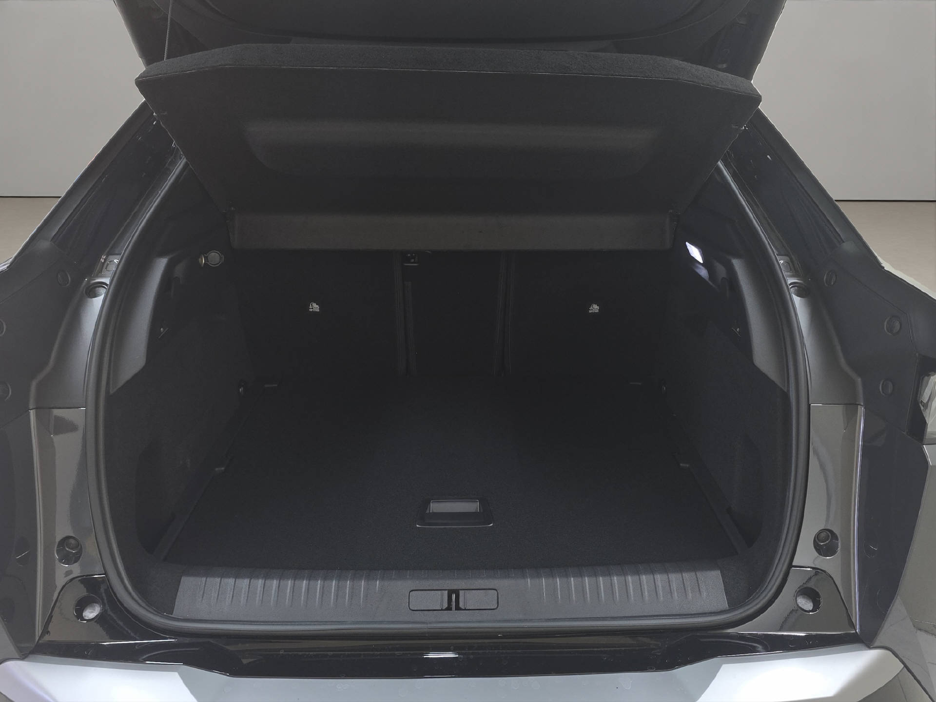 PEUGEOT E-3008 long range GT-image-14