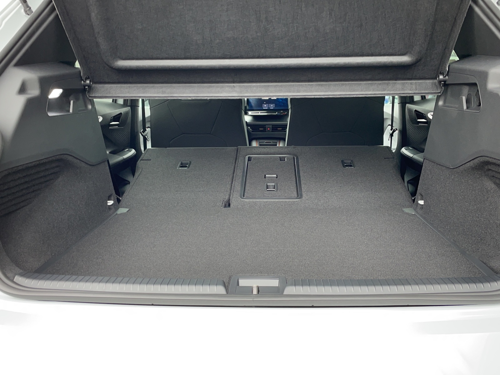 CUPRA Born Electric e-Boost 77 kWh-image-14