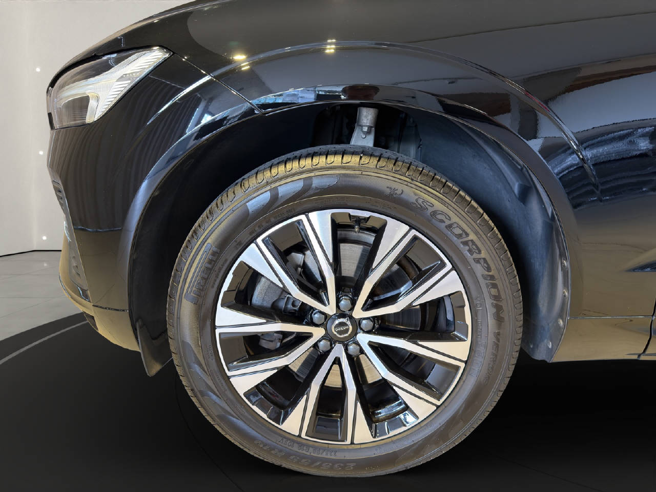VOLVO XC60 2.0 B4 MH Core AWD-image-13