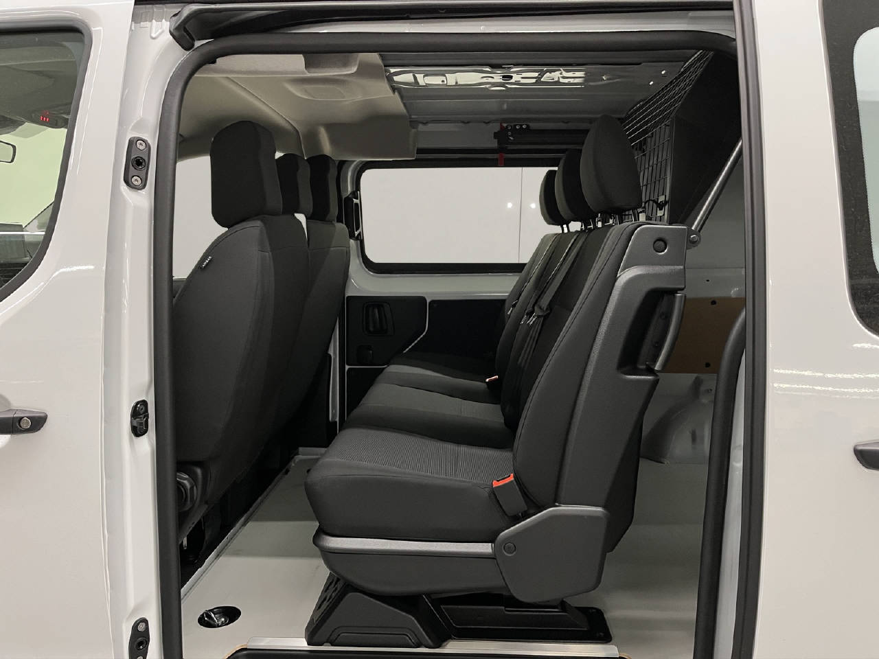 PEUGEOT Expert DKaw. Long vert.va. 2.0 BlueHDi 145 S/S-image-6