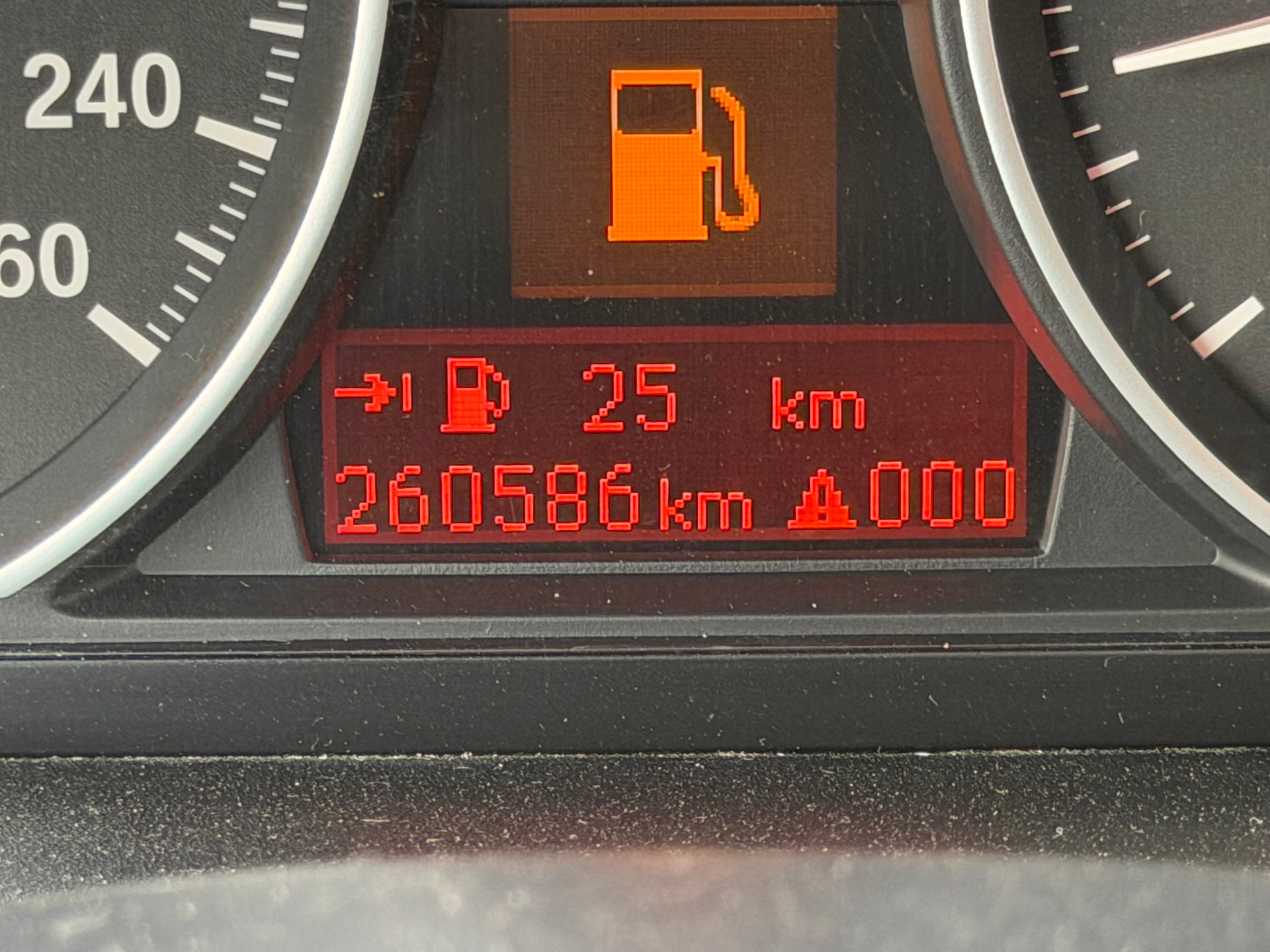 BMW 120i-image-11