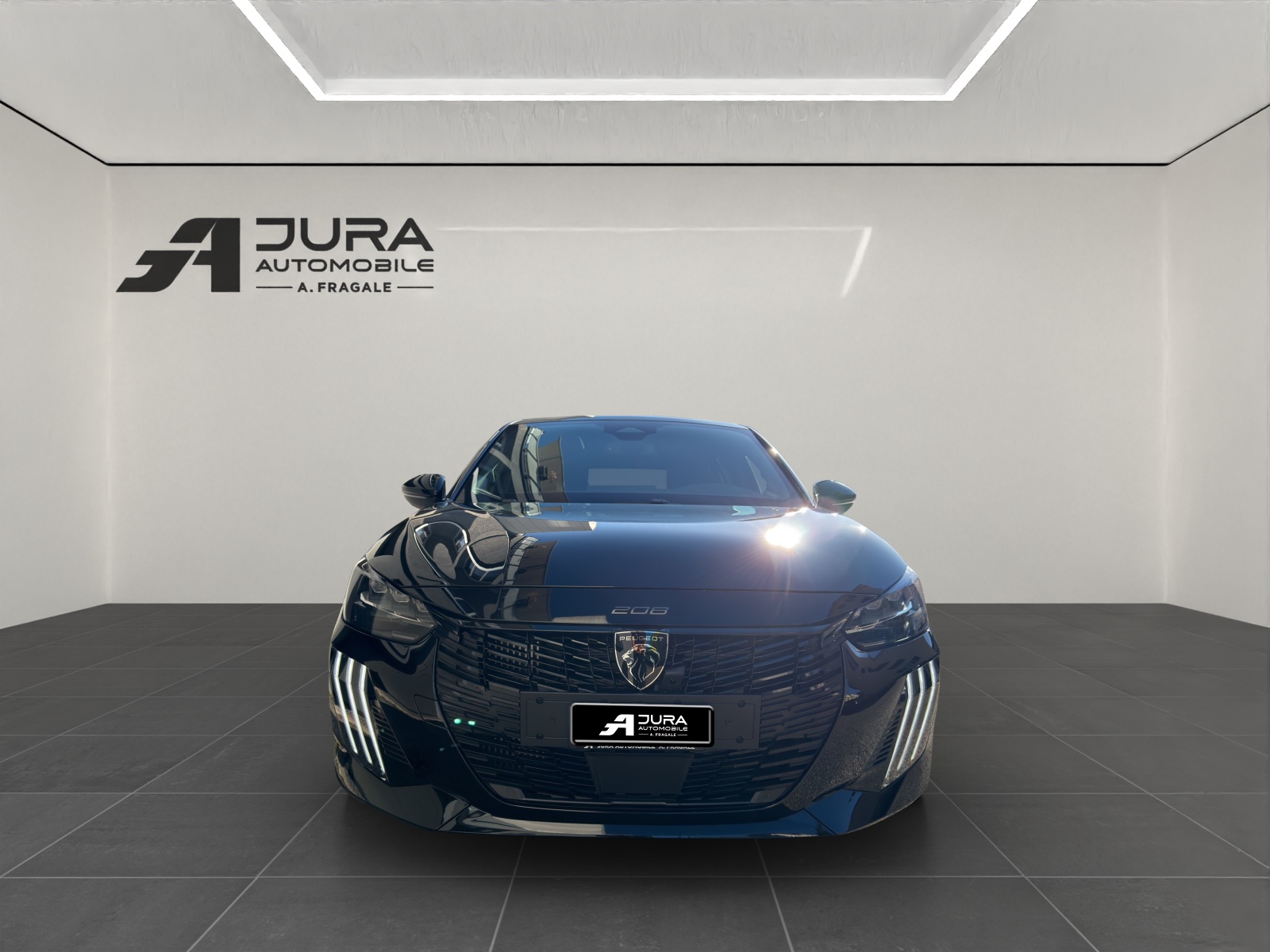 PEUGEOT 208 1.2 Hybrid 145 GT-image-2