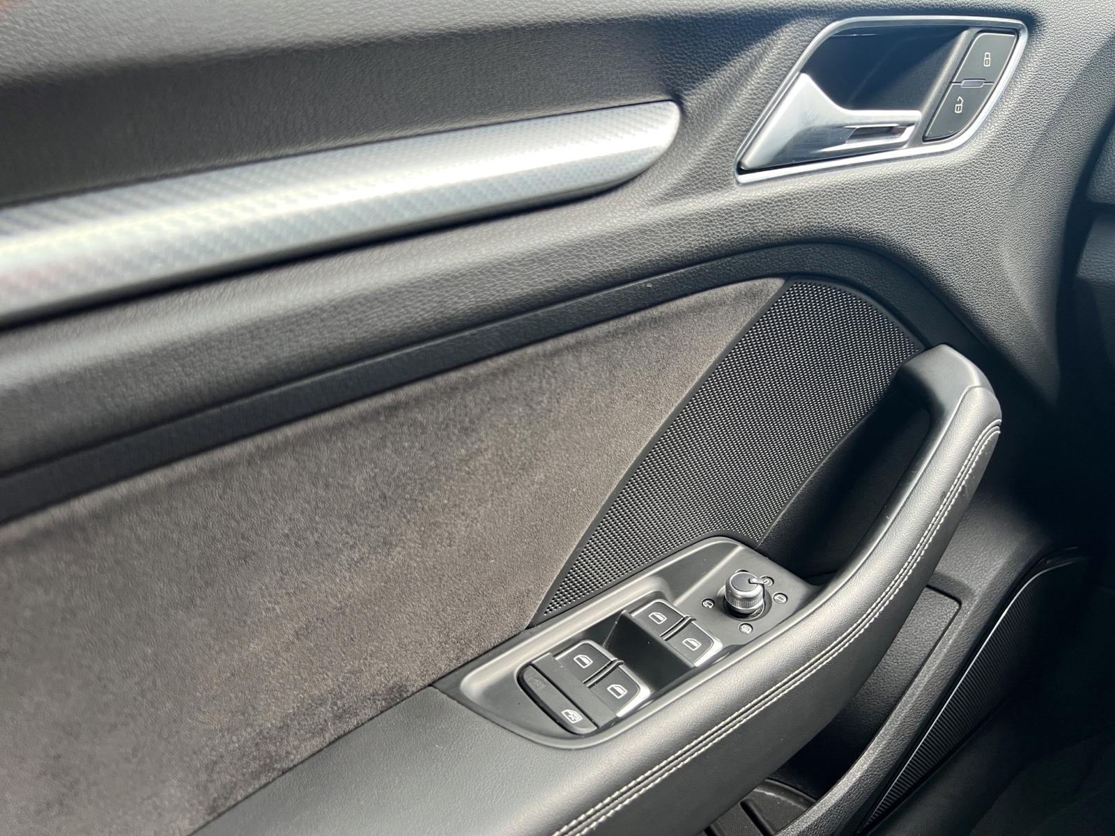AUDI RS3 2.5 TSI quattro S-tronic-image-21