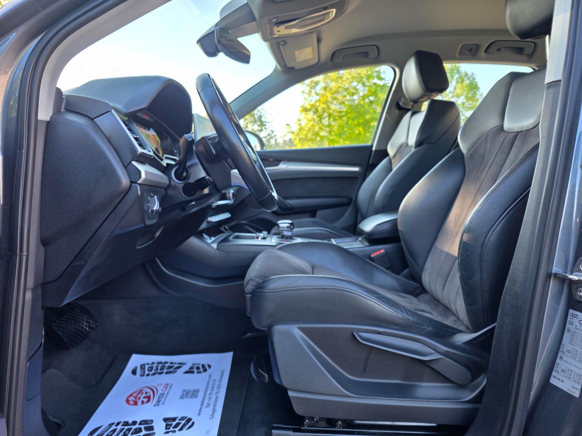 AUDI Q5 2.0 TFSI quattro S-tronic-image-10
