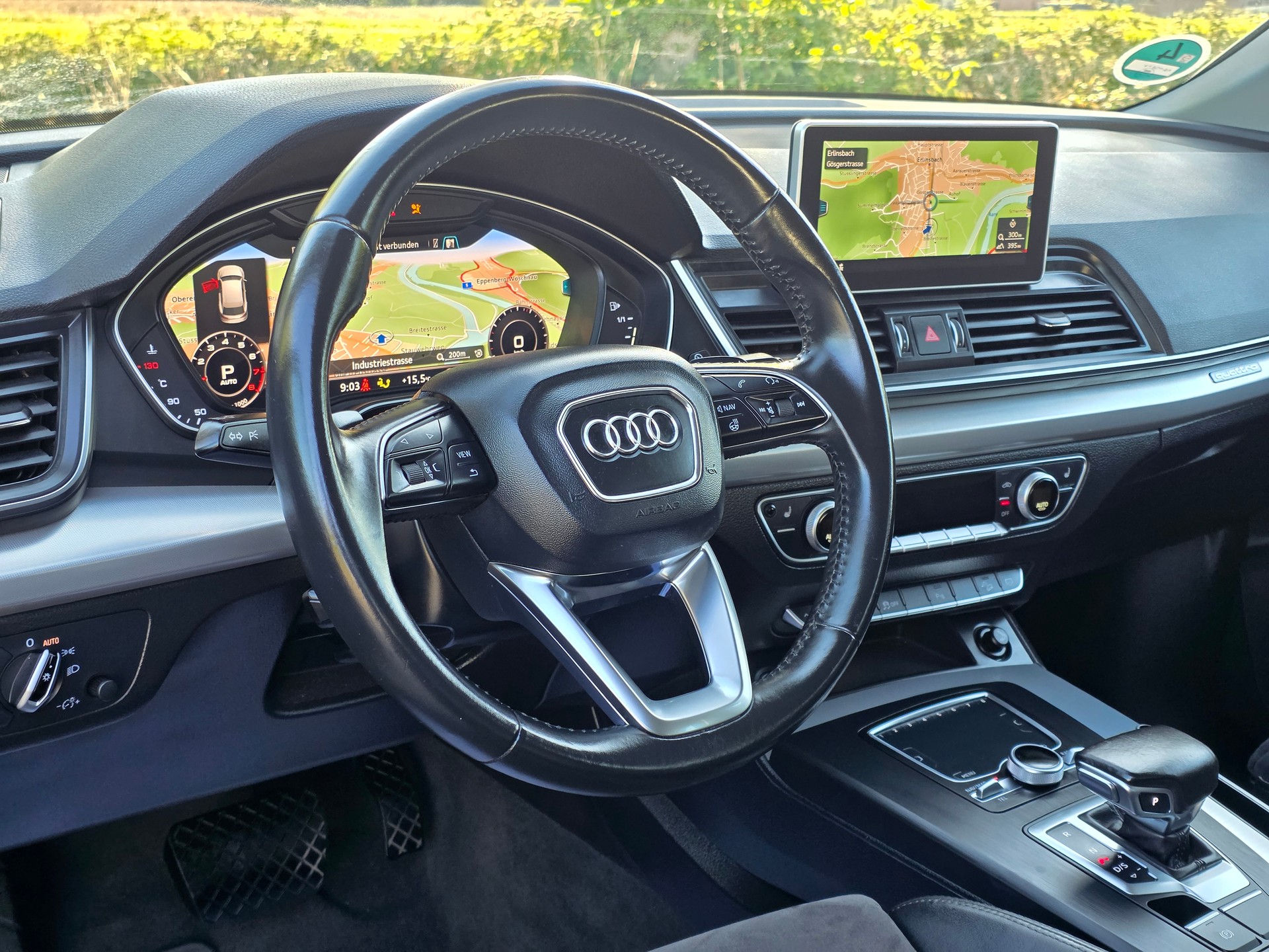 AUDI Q5 2.0 TFSI quattro S-tronic-image-8