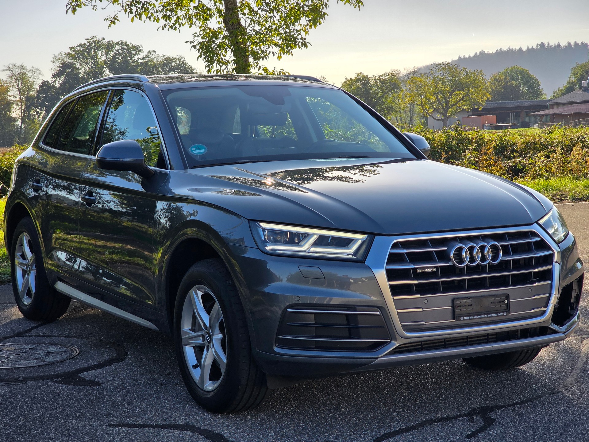 AUDI Q5 2.0 TFSI quattro S-tronic-image-2