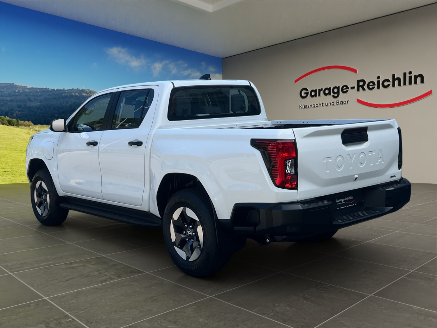 TOYOTA Hilux Double Cab.-Pick-up 59KWh Comfort-image-2