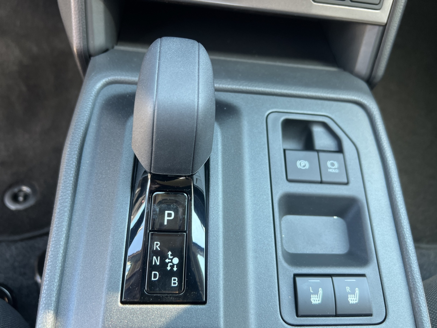 TOYOTA Hilux Double Cab.-Pick-up 59KWh Comfort-image-15