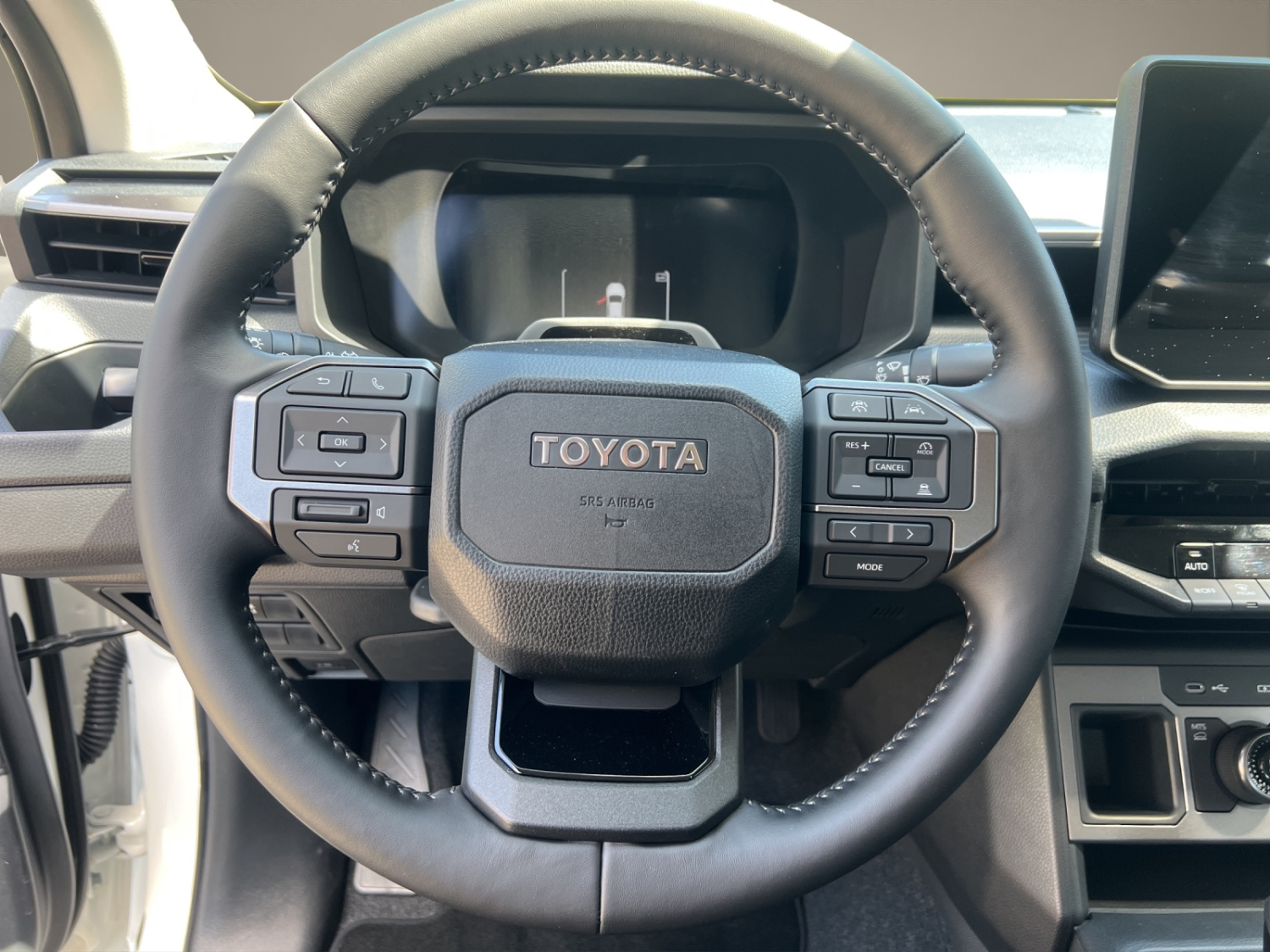 TOYOTA Hilux Double Cab.-Pick-up 59KWh Comfort-image-11