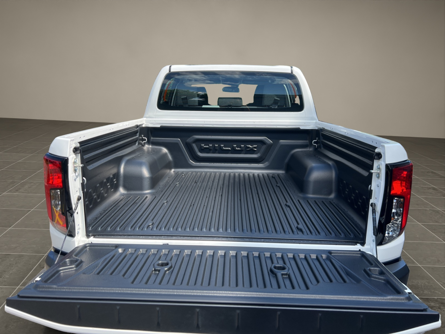 TOYOTA Hilux Double Cab.-Pick-up 59KWh Comfort-image-18