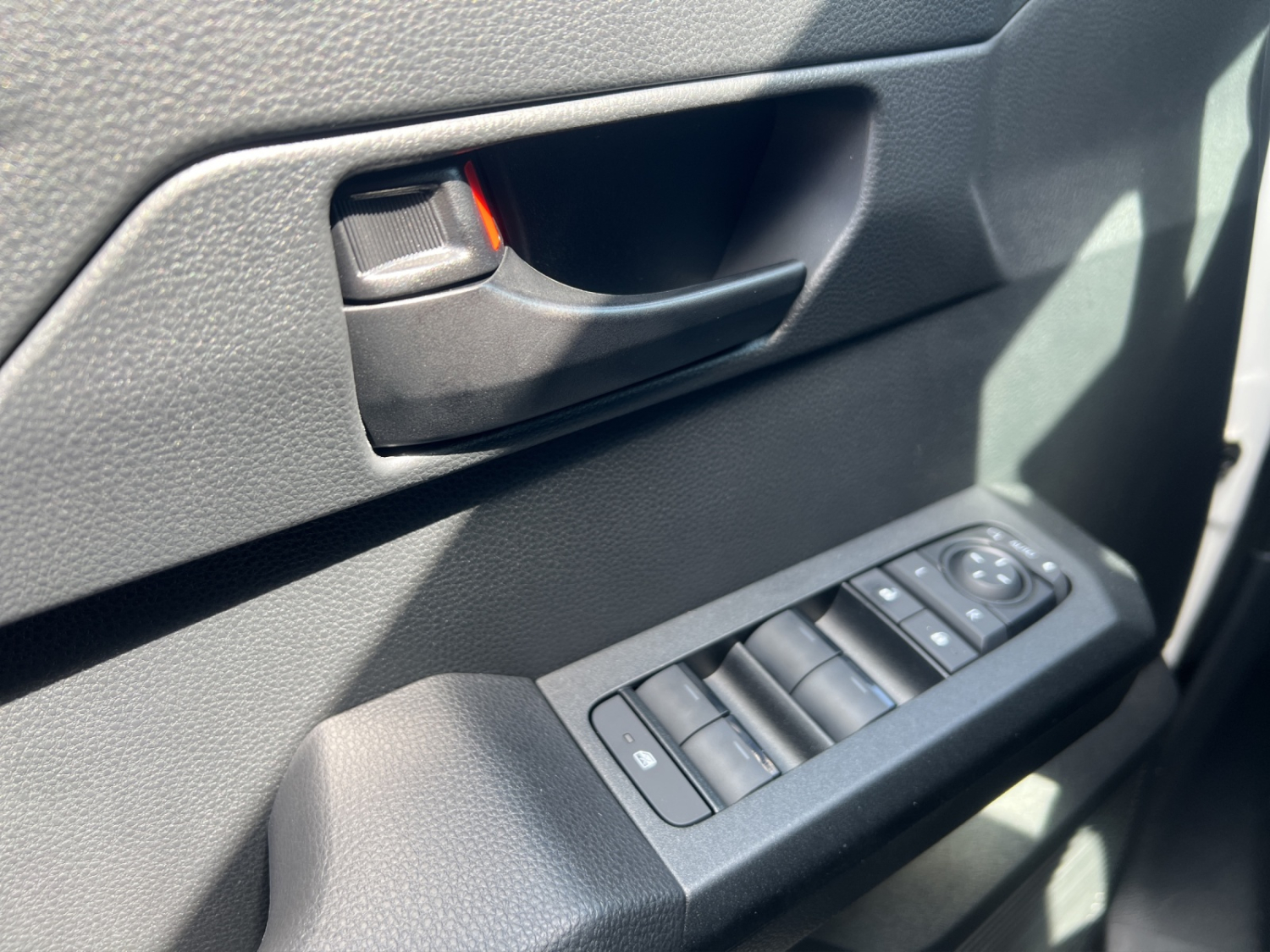 TOYOTA Hilux Double Cab.-Pick-up 59KWh Comfort-image-16