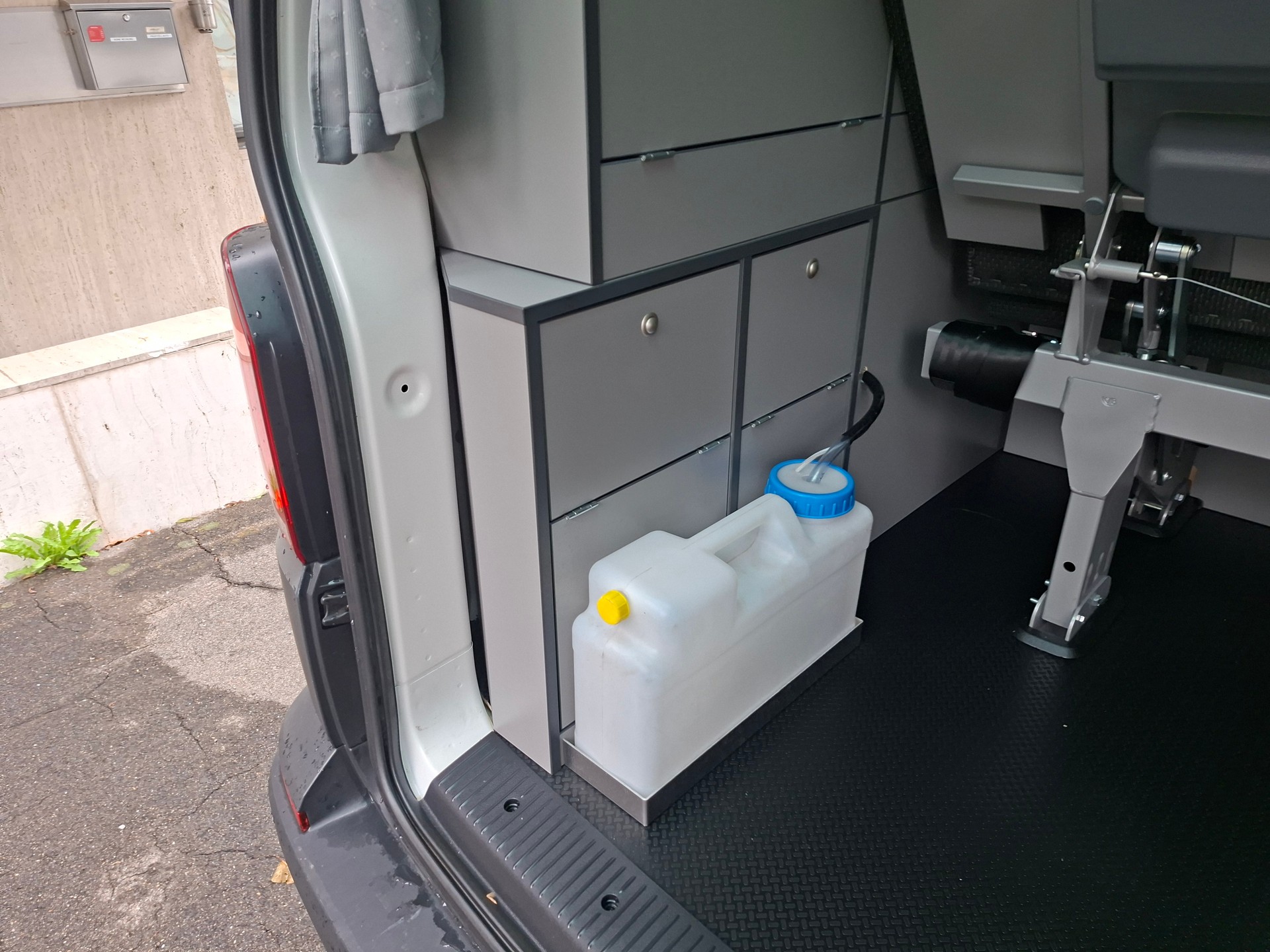 VW T6.1 2.0 TDI MareMonti COMFORT Camper 5Sitze-image-12