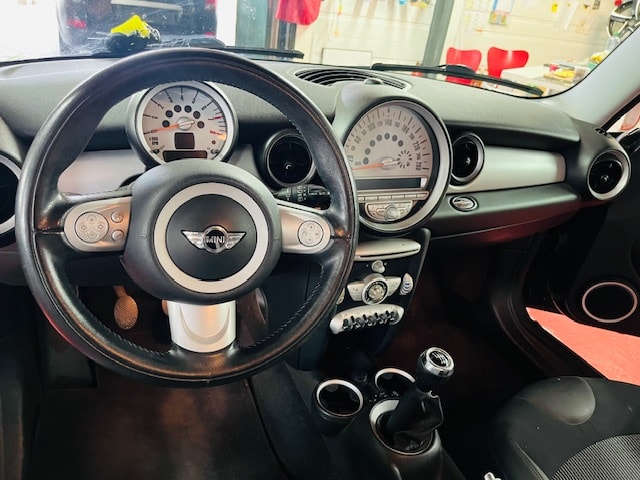 MINI Cooper-image-14