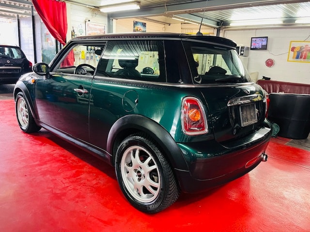 MINI Cooper-image-1