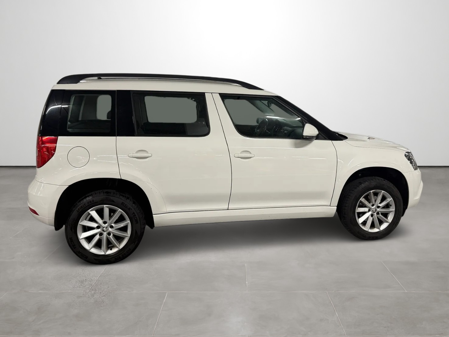 SKODA Yeti 1.2 TSI Ambition 4x2 DSG-image-5