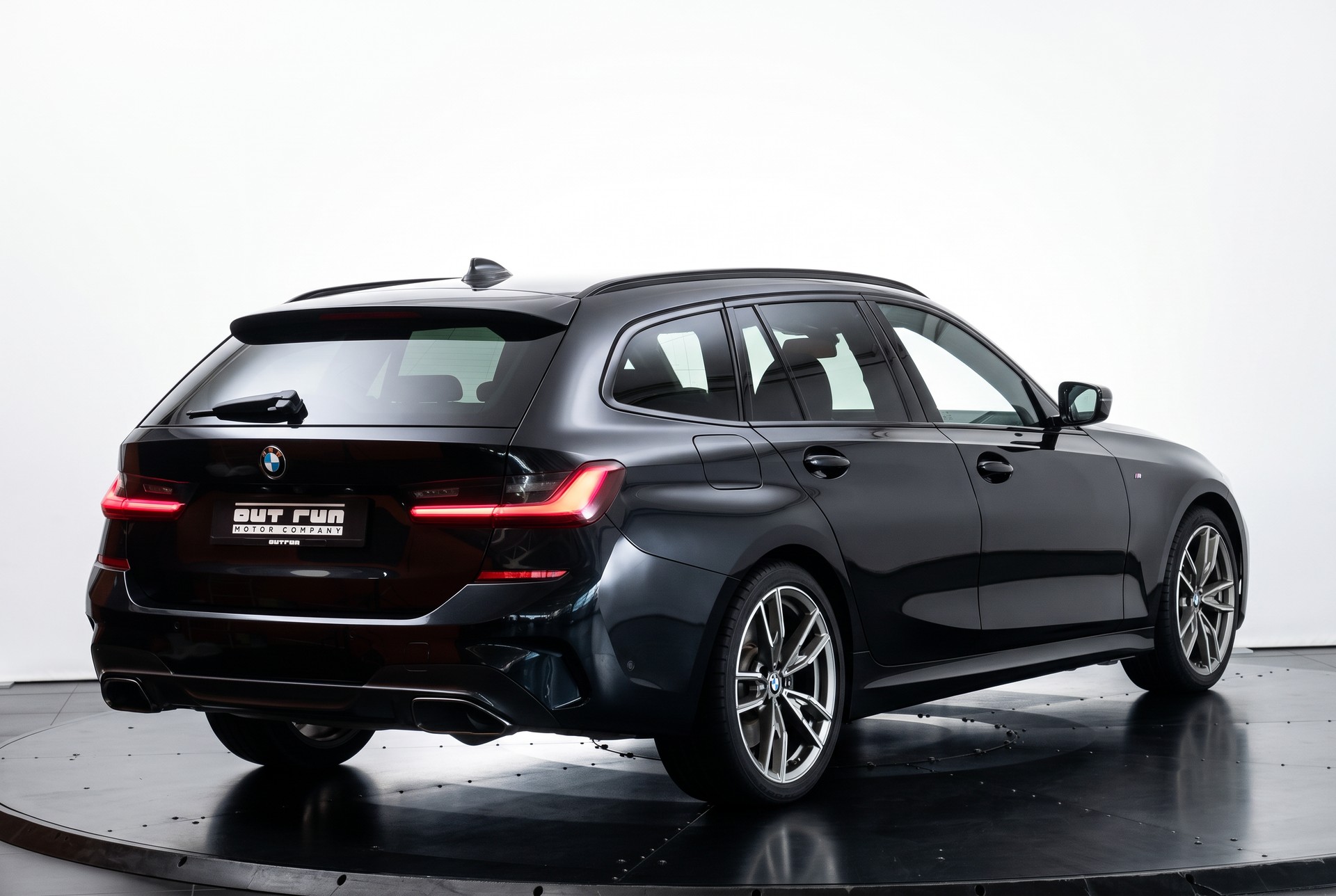 BMW M340i xDriveTouring Steptronic M Sport-image-9