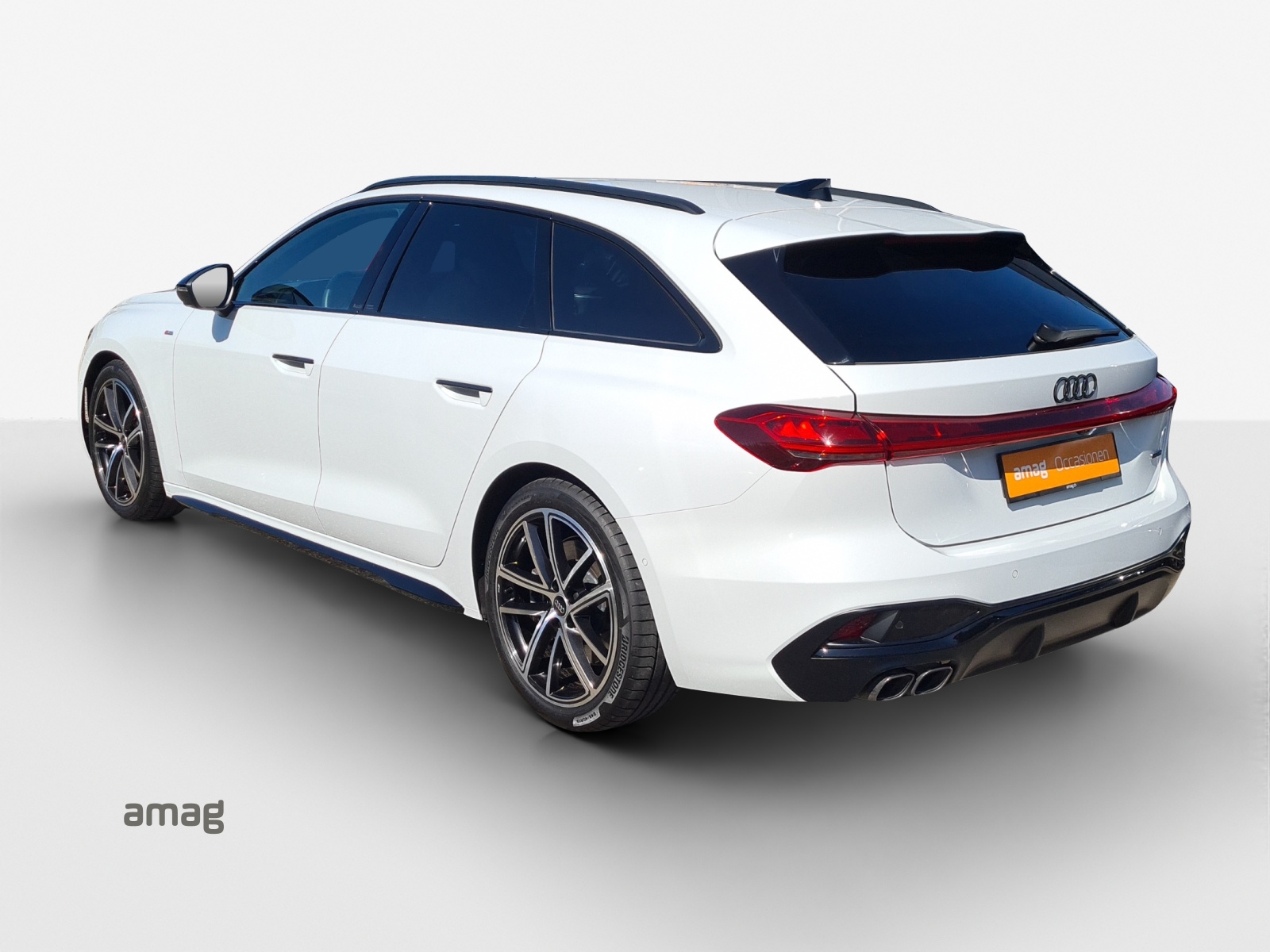 AUDI A5 Avant TDI quattro 150 kW S tronic-image-2
