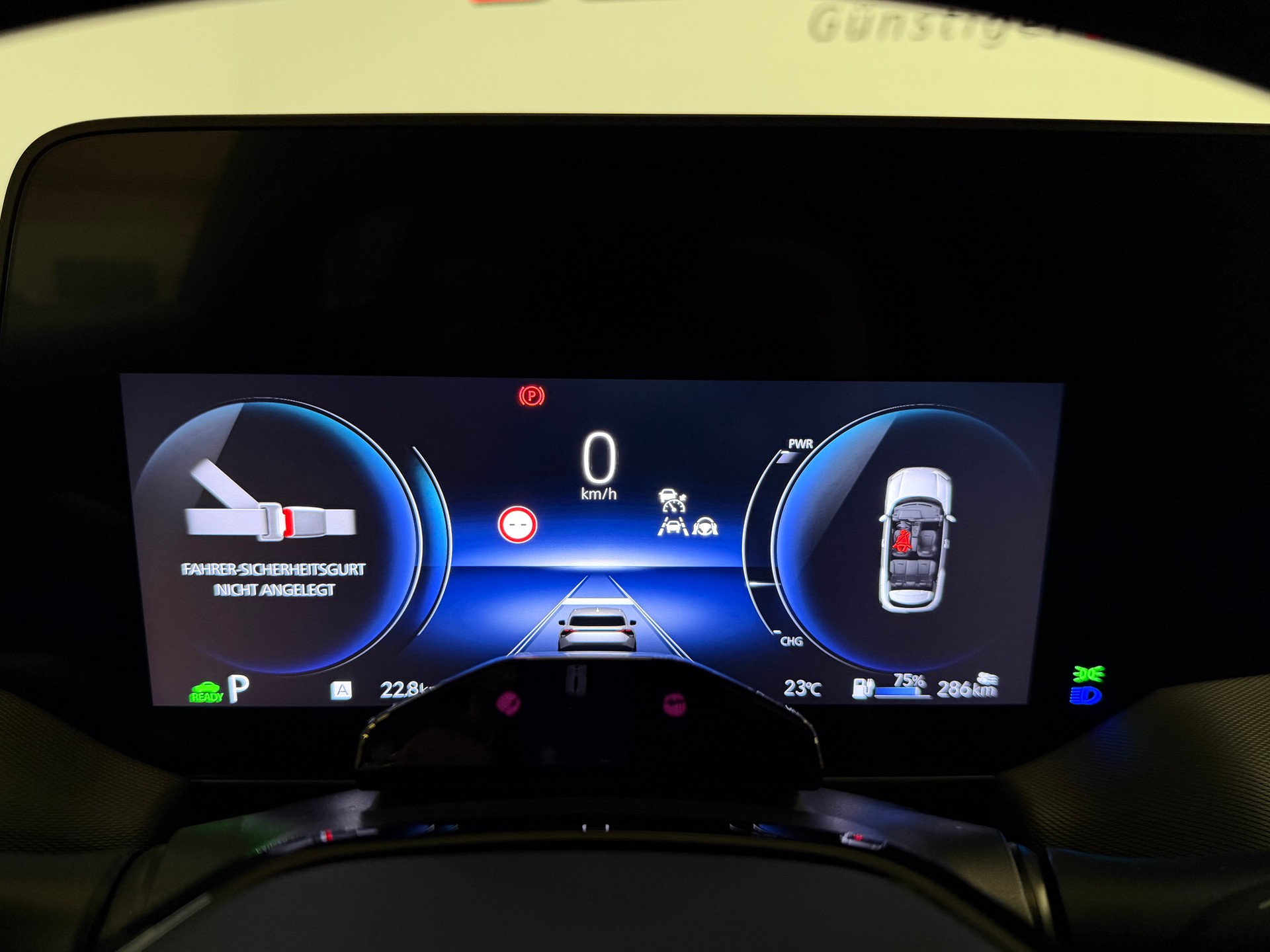 TOYOTA Urban Cruiser 61 kWh Trend-image-23