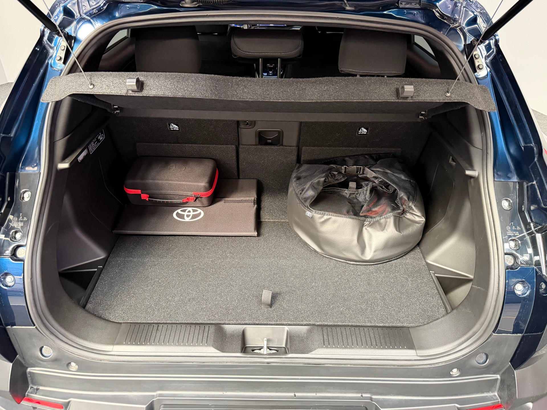 TOYOTA Urban Cruiser 61 kWh Trend-image-10
