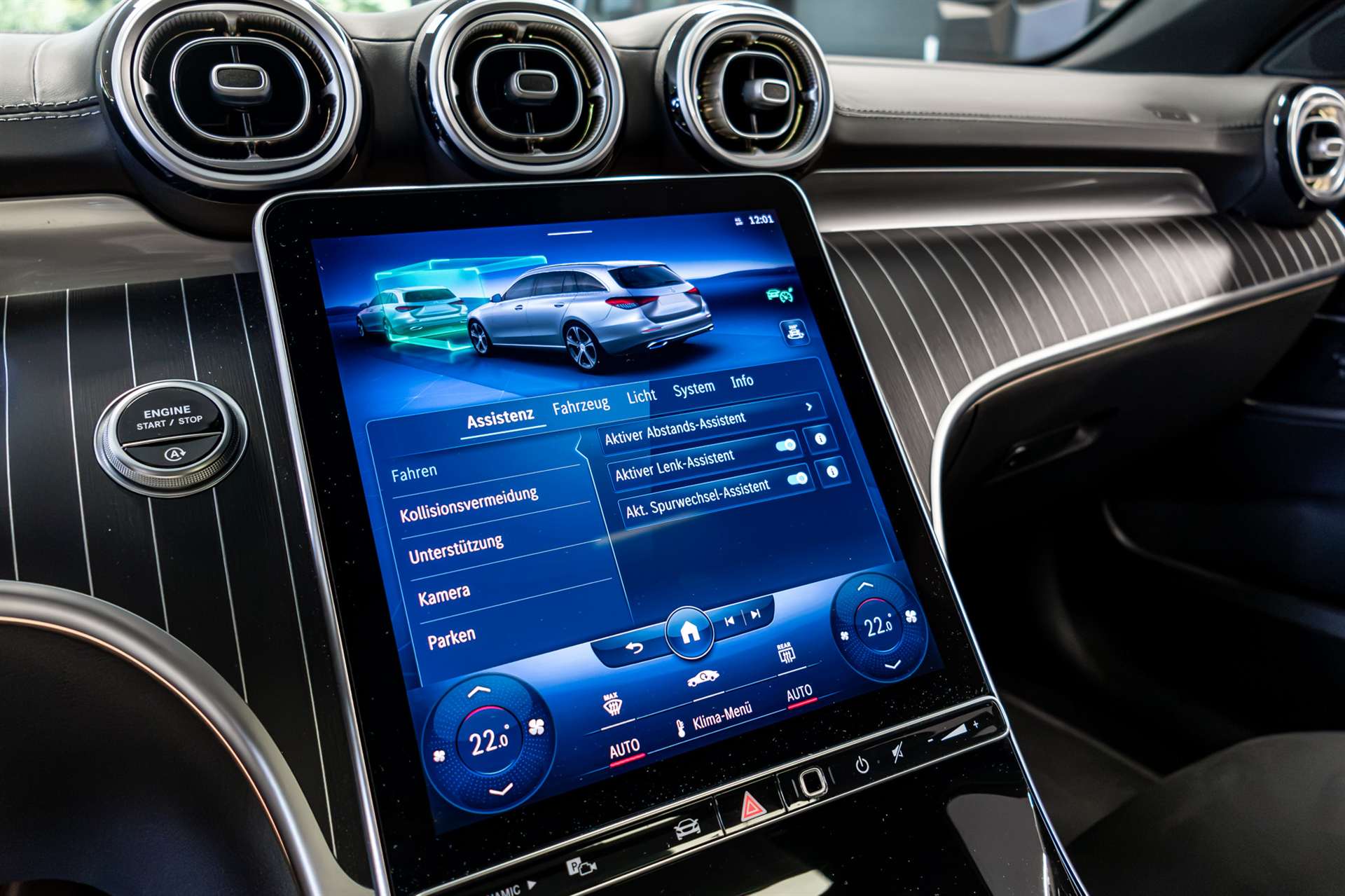 MERCEDES-BENZ C 220 d T 4Matic AMG Line-image-22